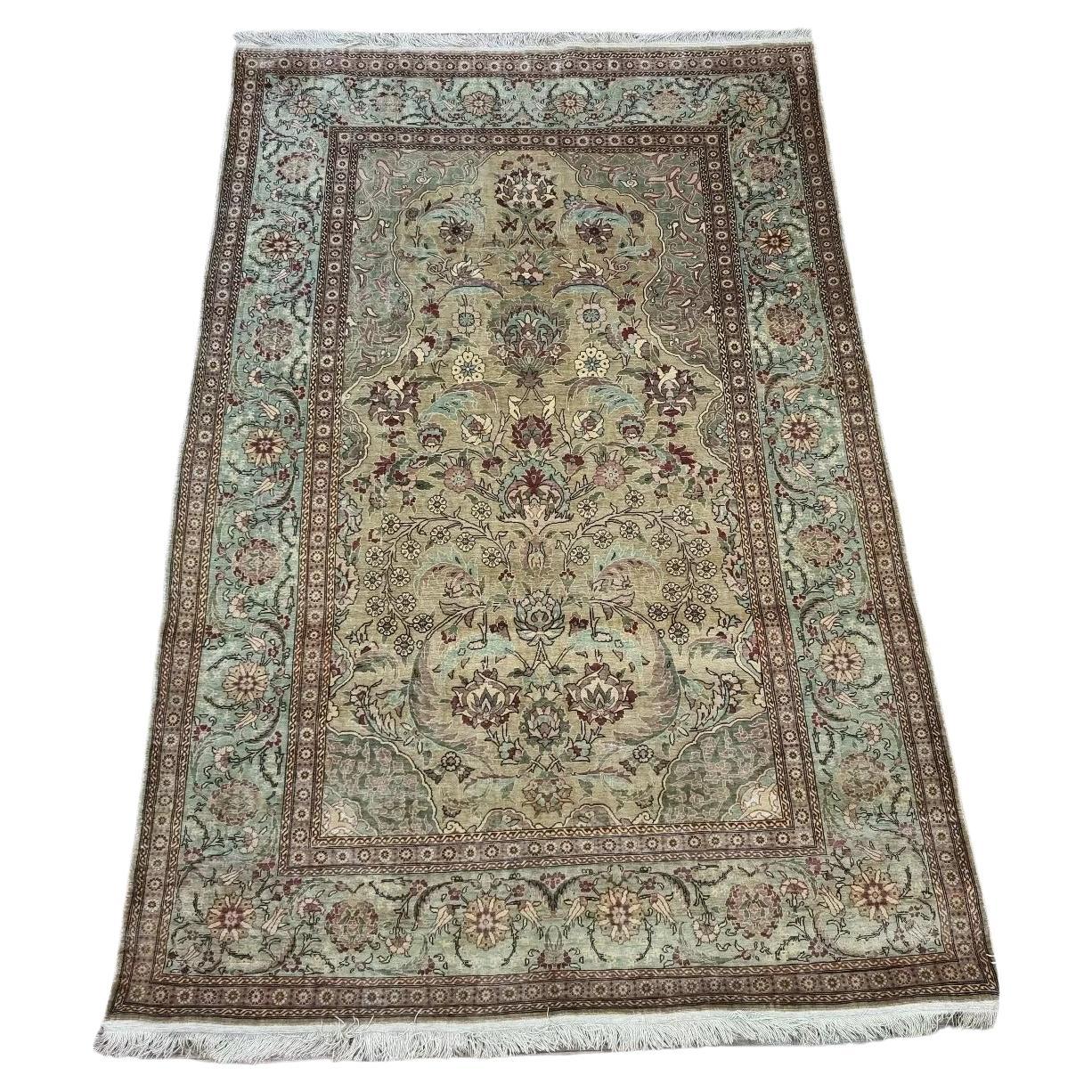 Handmade Vintage Turkish Hereke Silk Prayer Rug 3.2' x 4.8', 1970s - 1D127