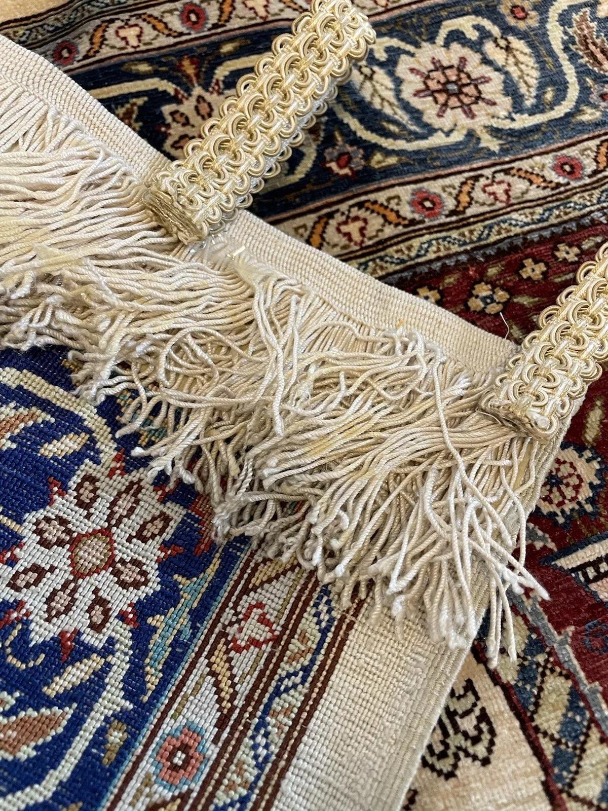 Tappeto di seta turco Hereke vintage fatto a mano 2,2' x 3,3', anni '70 - 1N53 in vendita 5