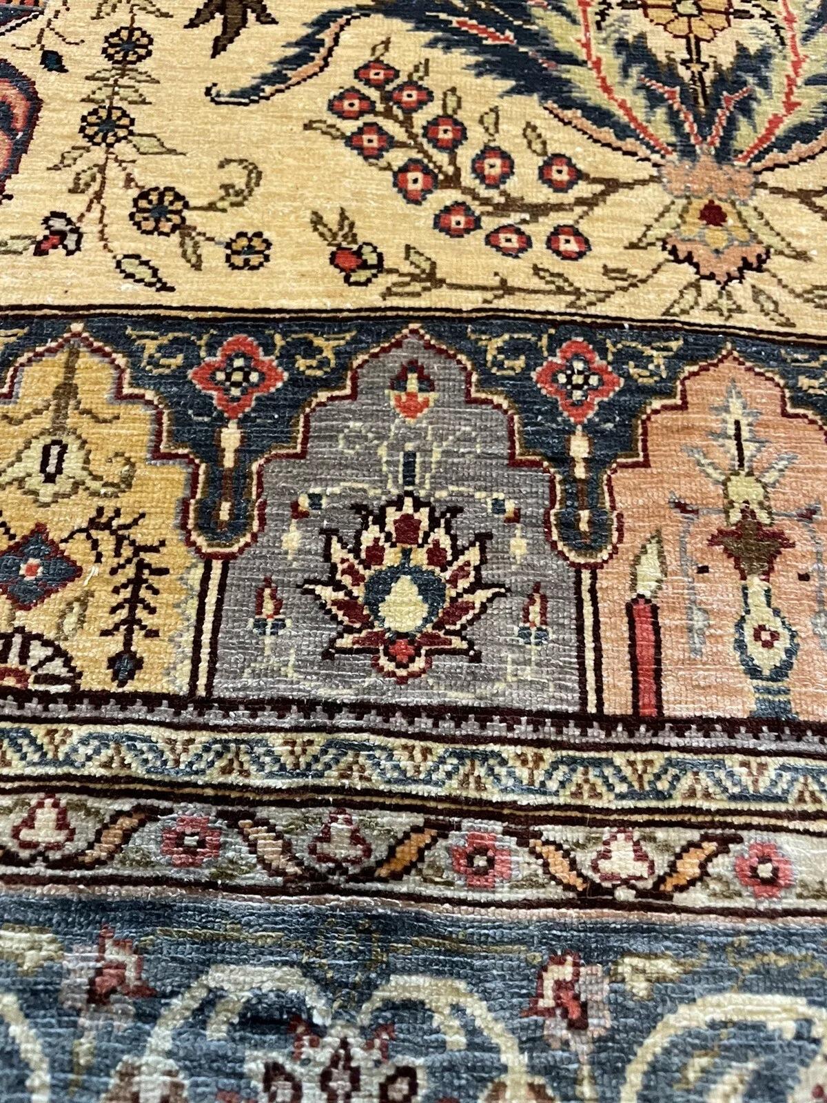 Tappeto di seta turco Hereke vintage fatto a mano 2,2' x 3,3', anni '70 - 1N53 In condizioni buone in vendita a Bordeaux, FR