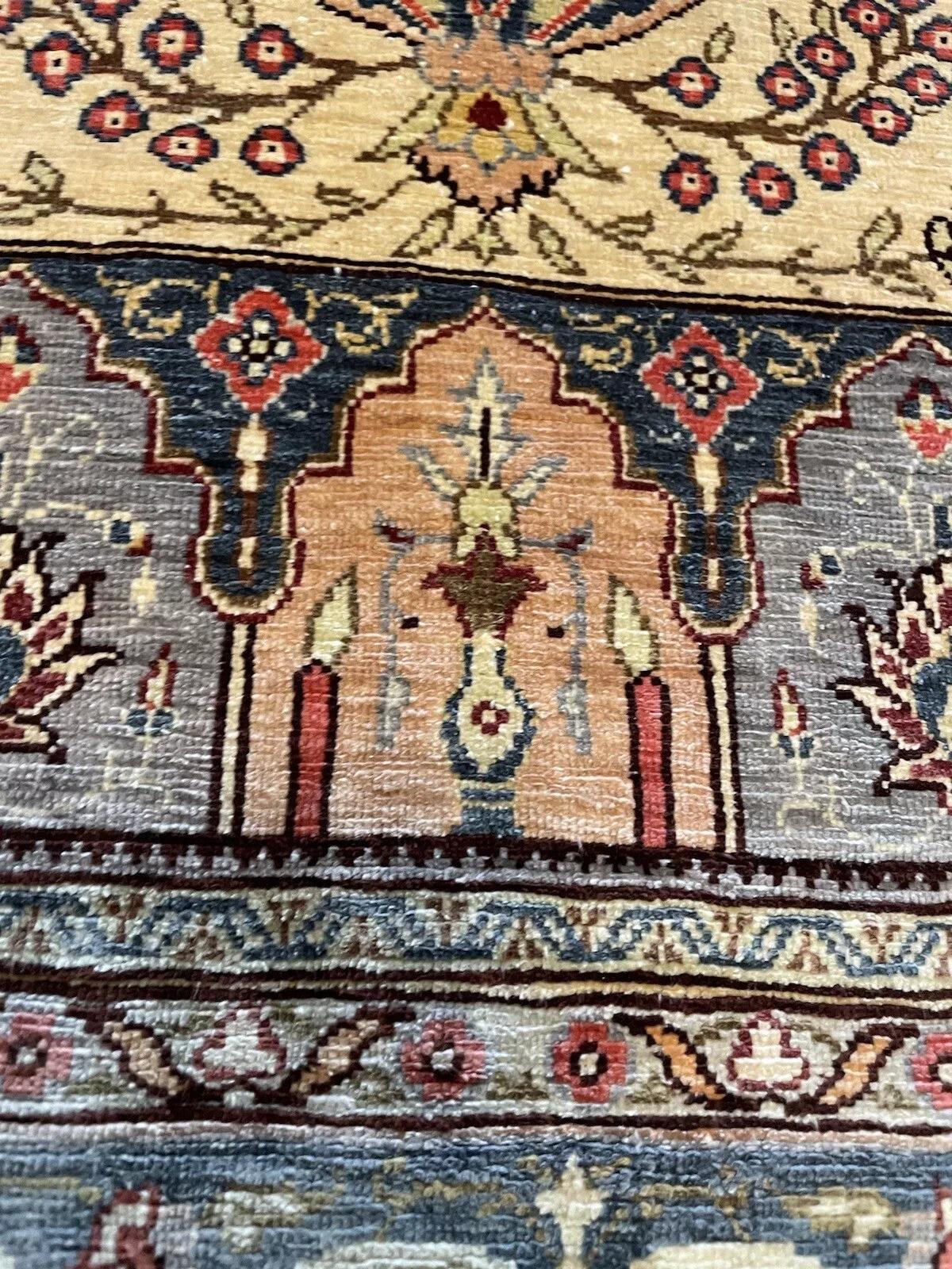 Seta Tappeto di seta turco Hereke vintage fatto a mano 2,2' x 3,3', anni '70 - 1N53 in vendita