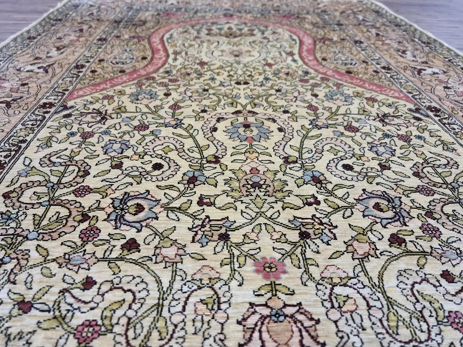 Tappeto di seta turco Hereke vintage fatto a mano 2,6' x 3,7', anni '80 - 1D134 in vendita 5