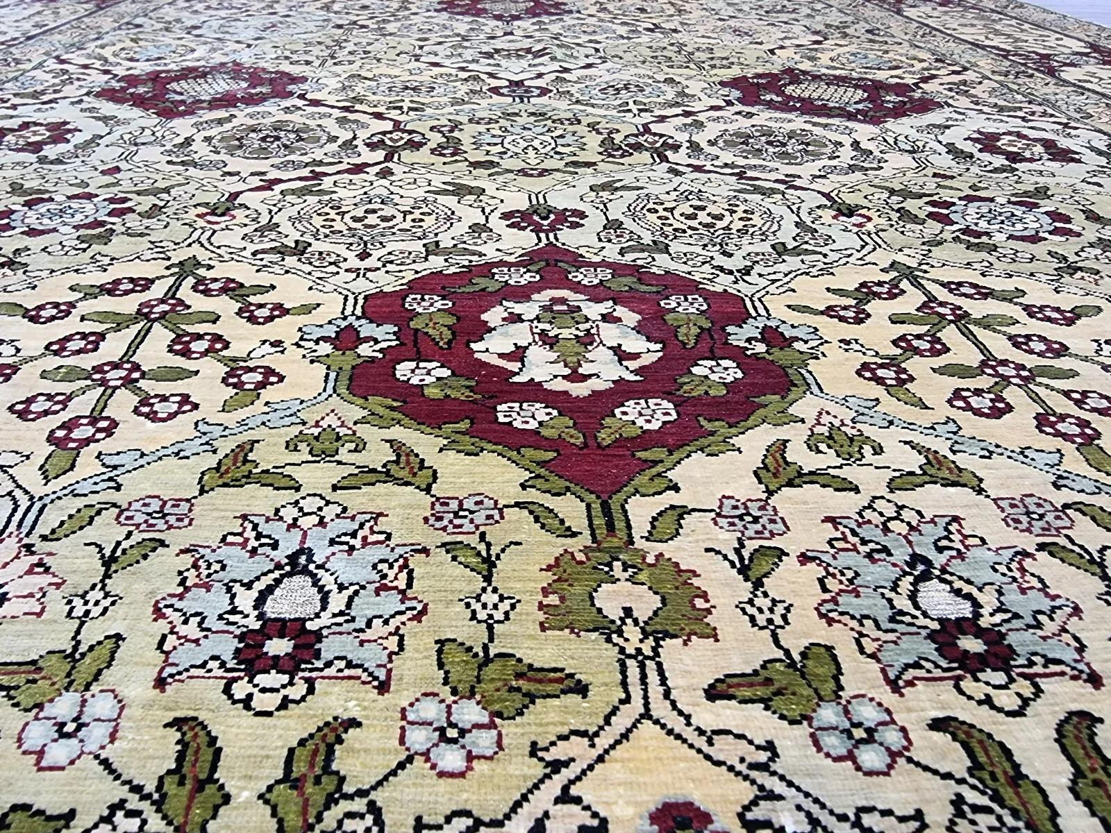 Tappeto di seta turco Hereke vintage fatto a mano 3,3' x 4,7', anni '60 - 1D128 in vendita 5
