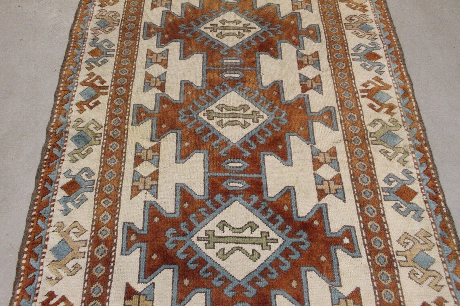 Handgefertigter türkischer Kars-Teppich 4,4' x 6', 1970er Jahre - 1K11 (Ende des 20. Jahrhunderts) im Angebot