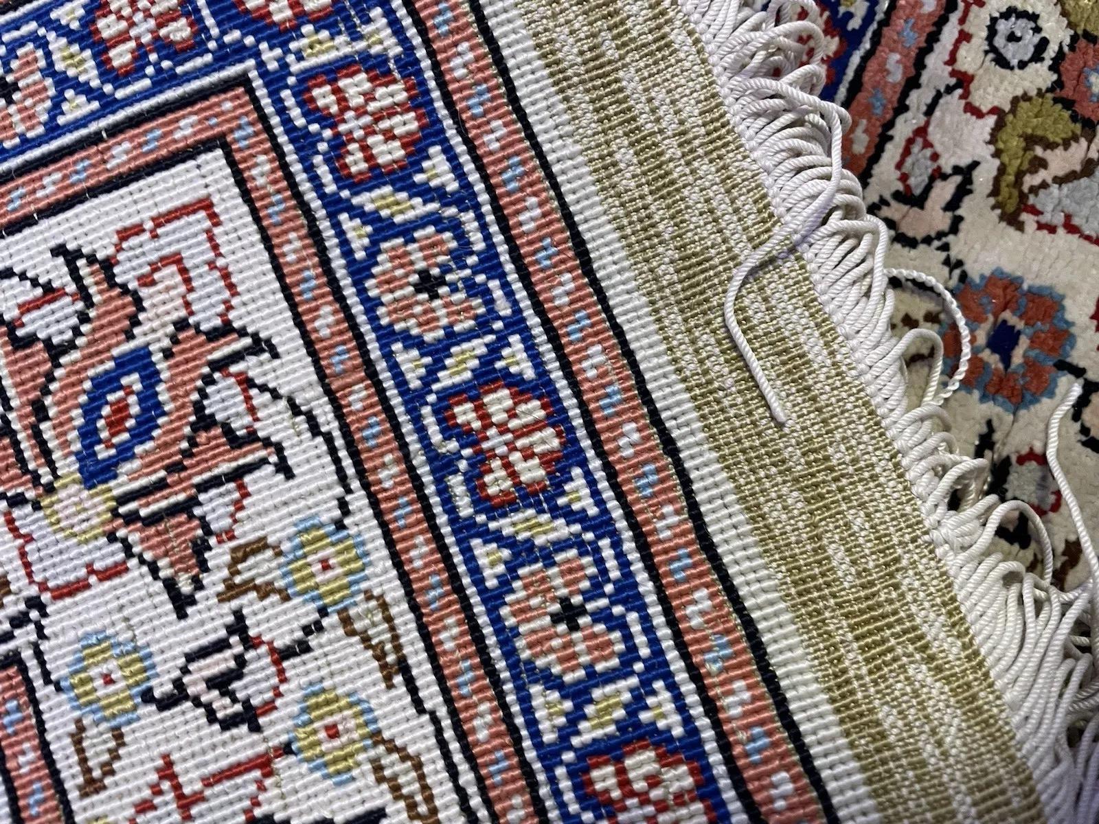 Handmade Vintage Turkish Keyseri Silk Rug 2' x 3.3' 1970s - 1N85 In Good Condition For Sale In Bordeaux, FR