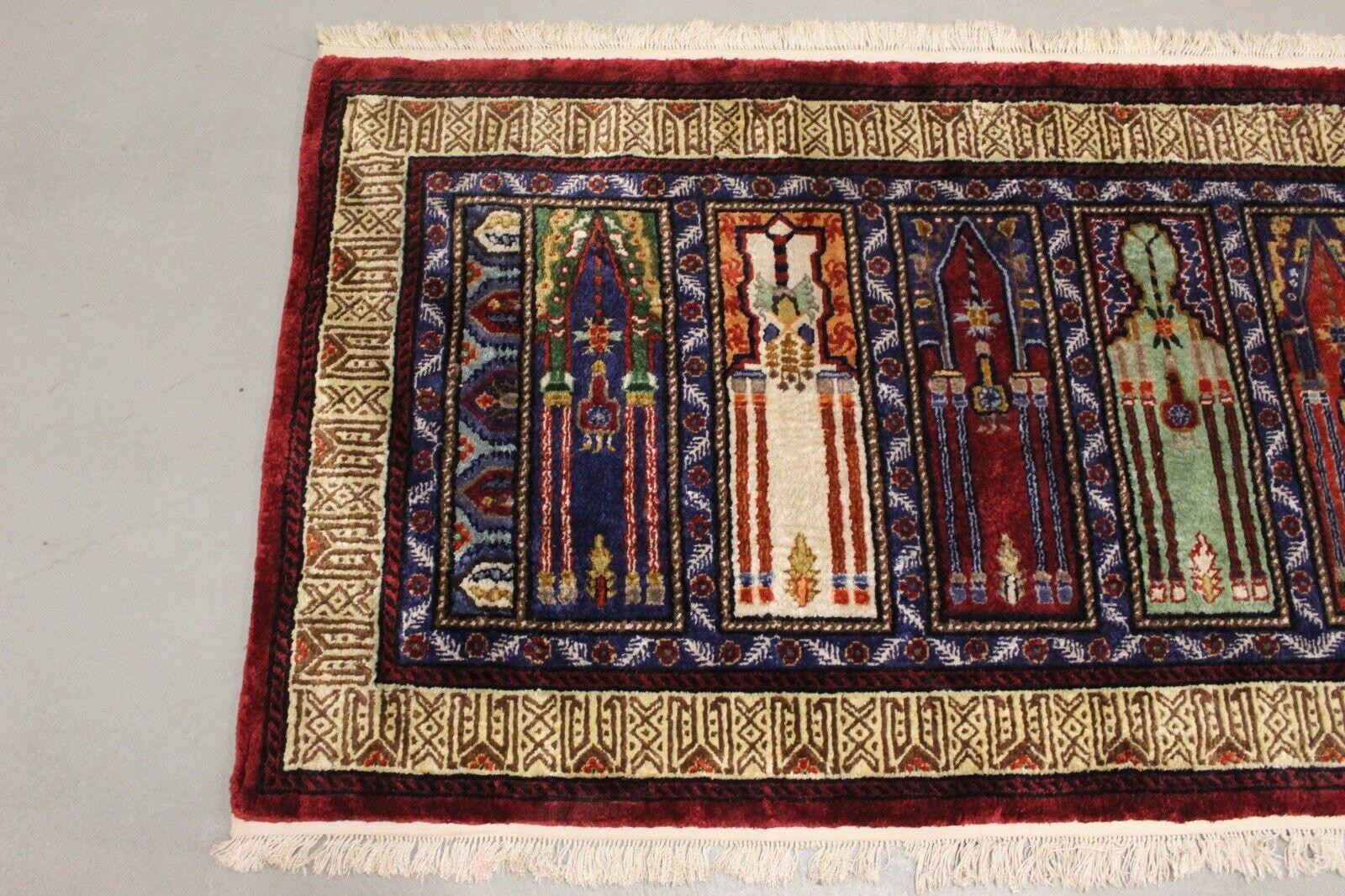 Handgefertigter türkischer Keyseri-Seidenteppich im Vintage-Stil 2.8' x 7' 1970er Jahre - 1K25 im Angebot 1