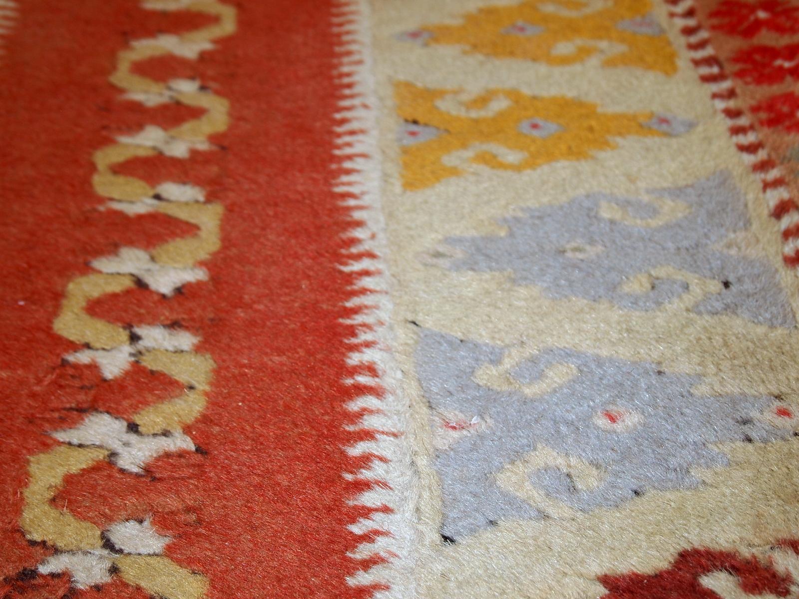 Handmade vintage Turkish Melas runner made in wool. The rug is from midcentury, in original good condition.

- Condition: Original good,

- circa 1950s,

- Size: 2.5' x 9' (76cm x 267cm),

- Material: Wool,

- Country of origin: