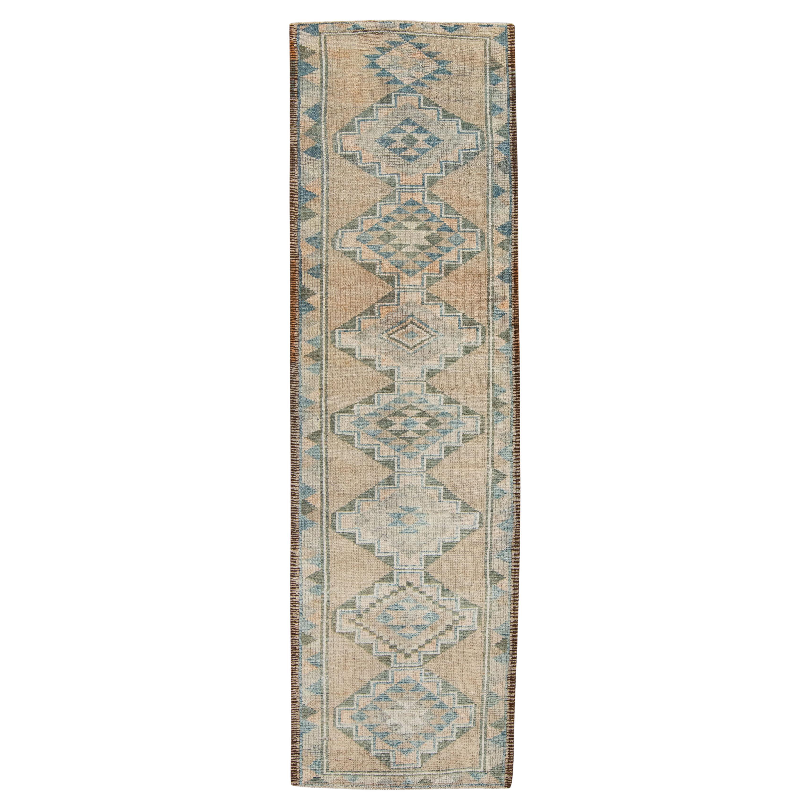 Handgefertigter türkischer Vintage-Teppich 2'10"x 10'9"