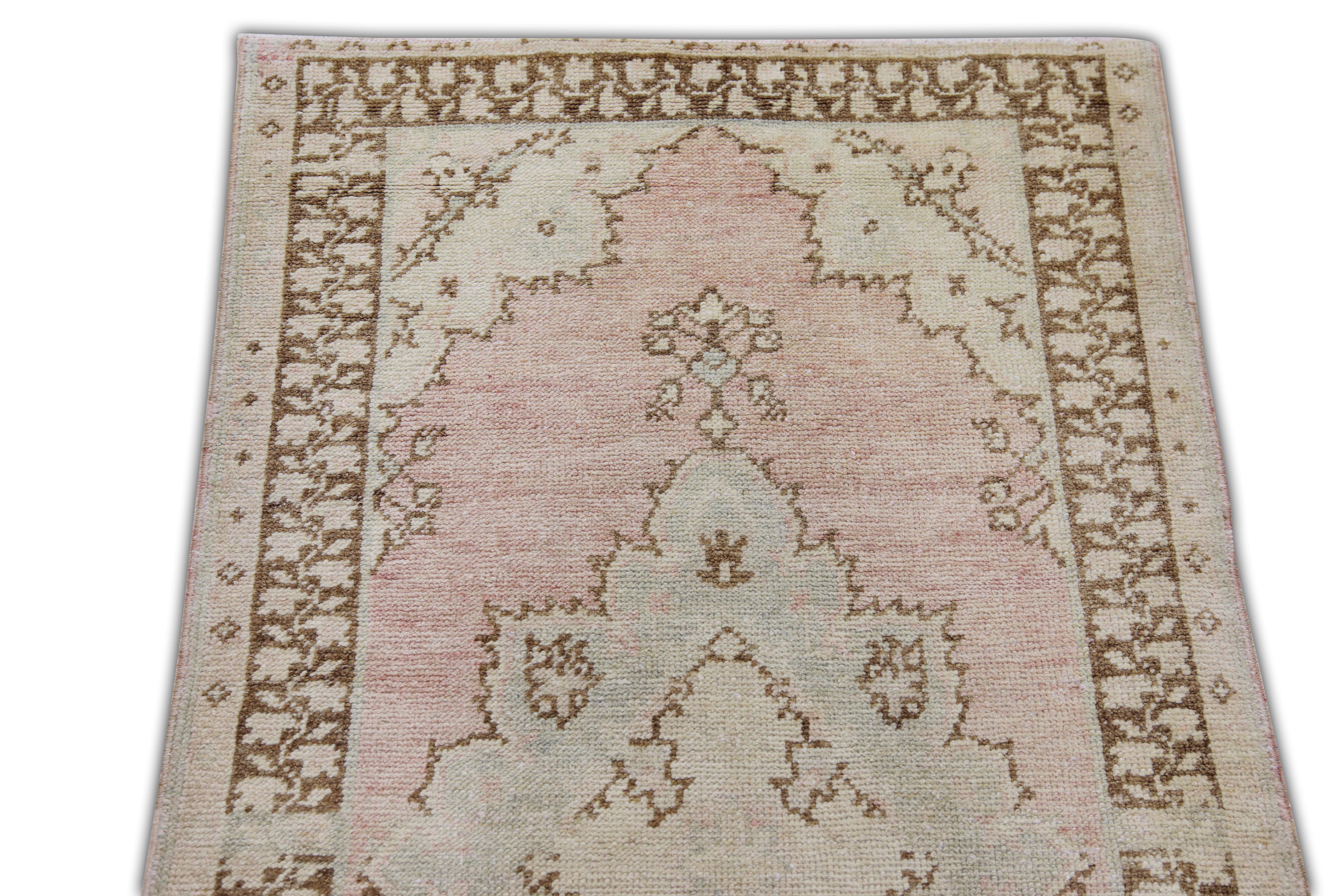 Handgefertigter türkischer Vintage-Teppich 2'5
