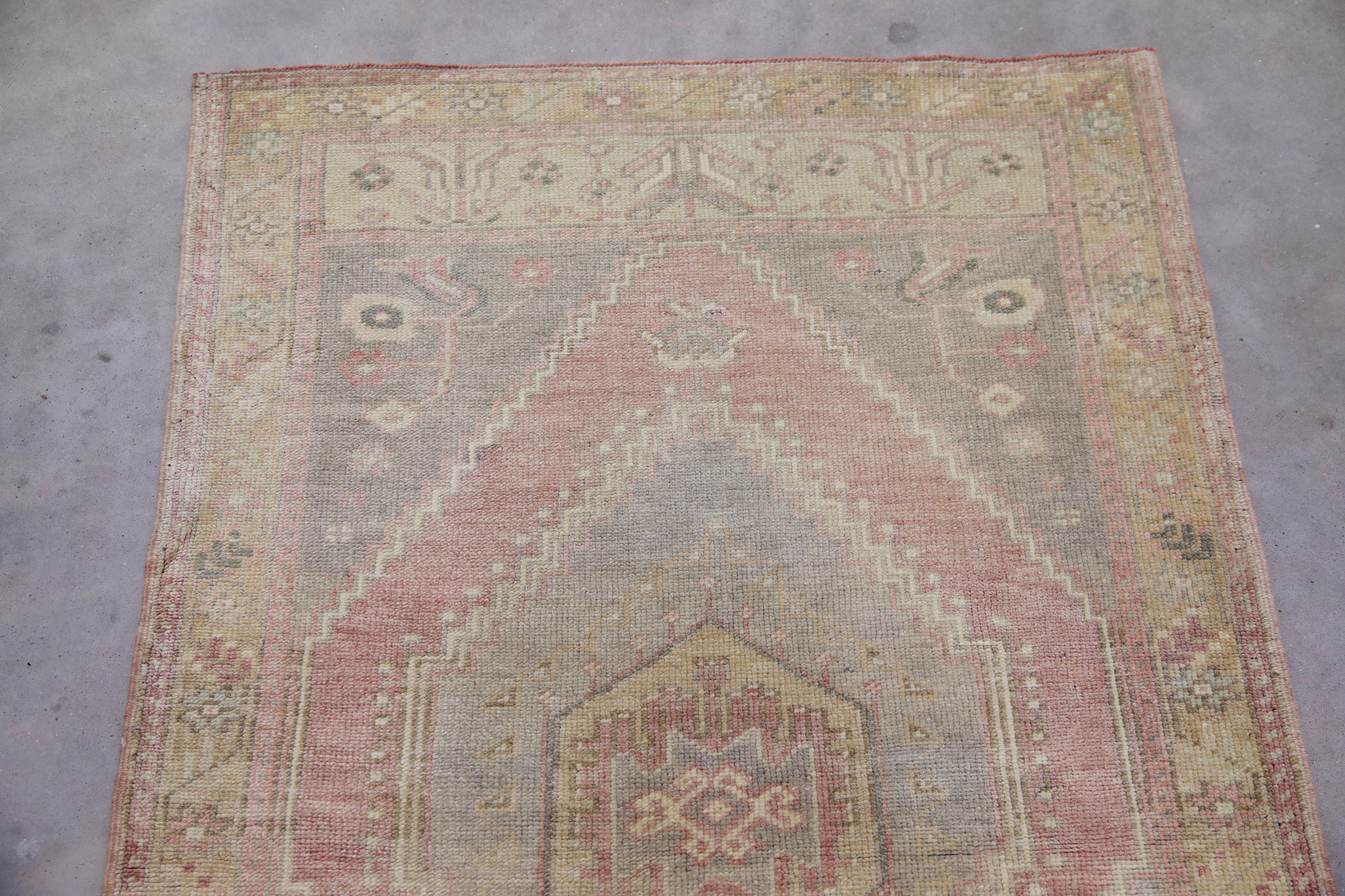 Alfombra turca vintage hecha a mano 2'6