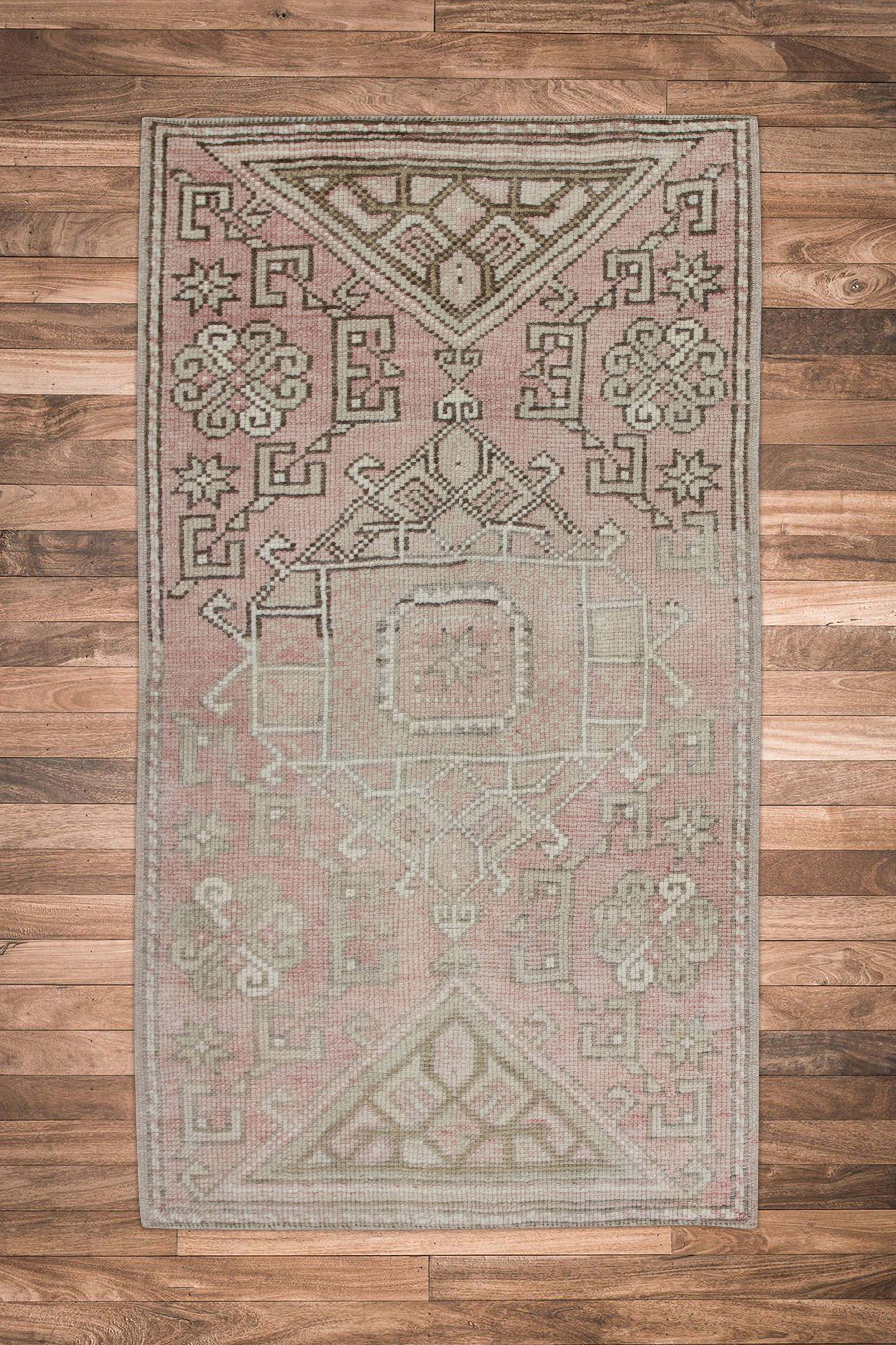 Handgefertigter türkischer Vintage-Teppich 2'7
