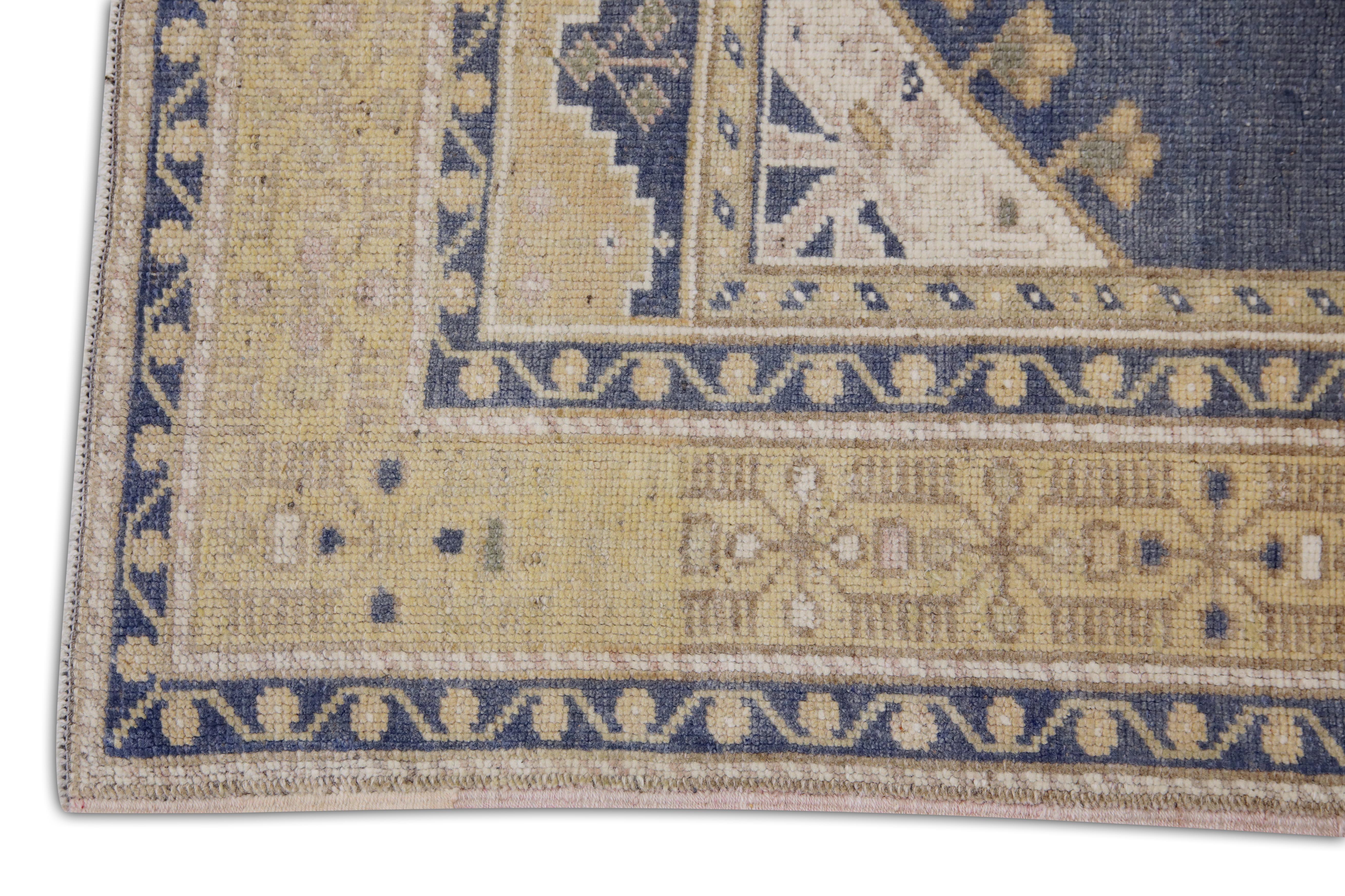 Handgefertigter türkischer Vintage-Teppich 3'11