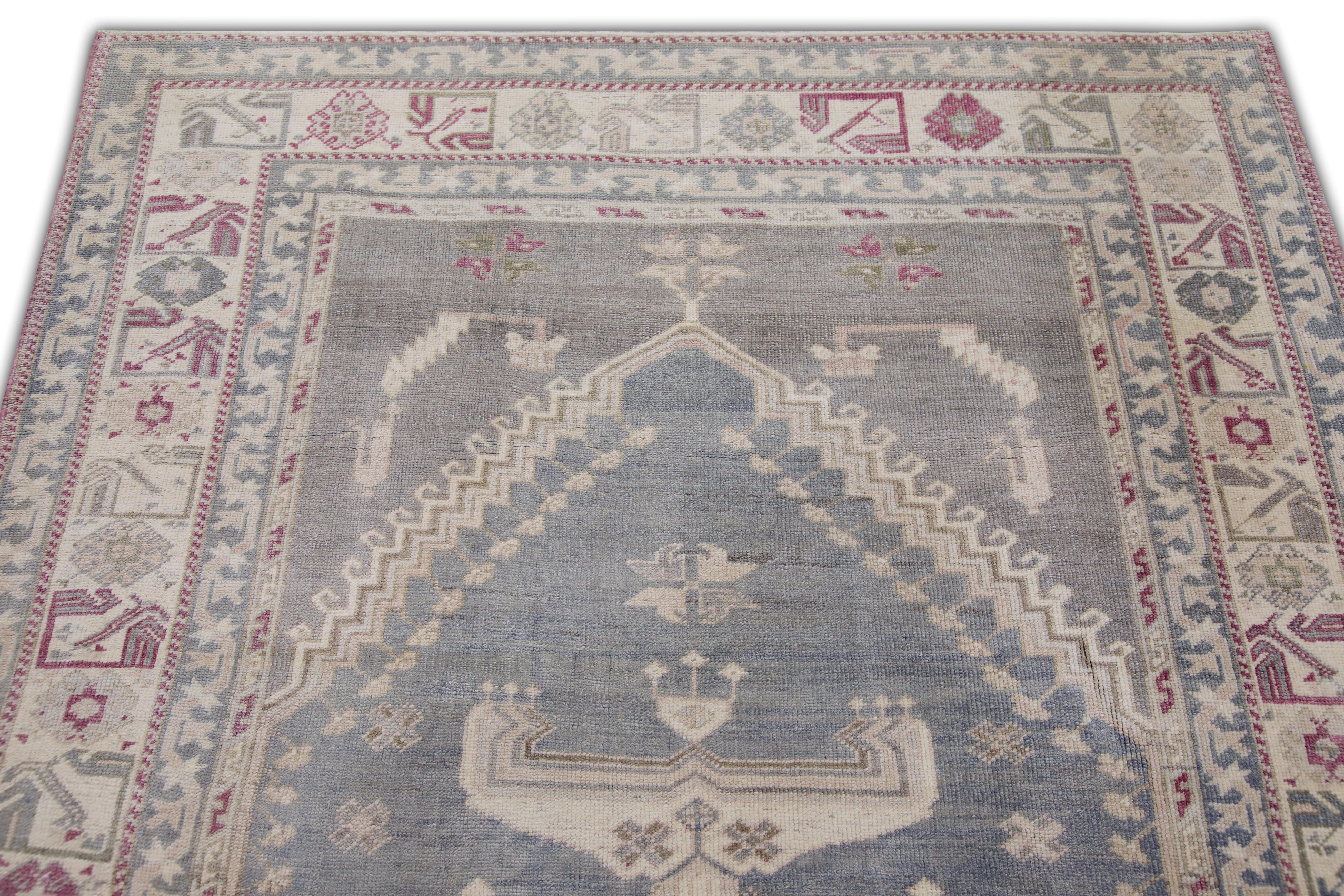 Alfombra turca vintage hecha a mano 4'9 