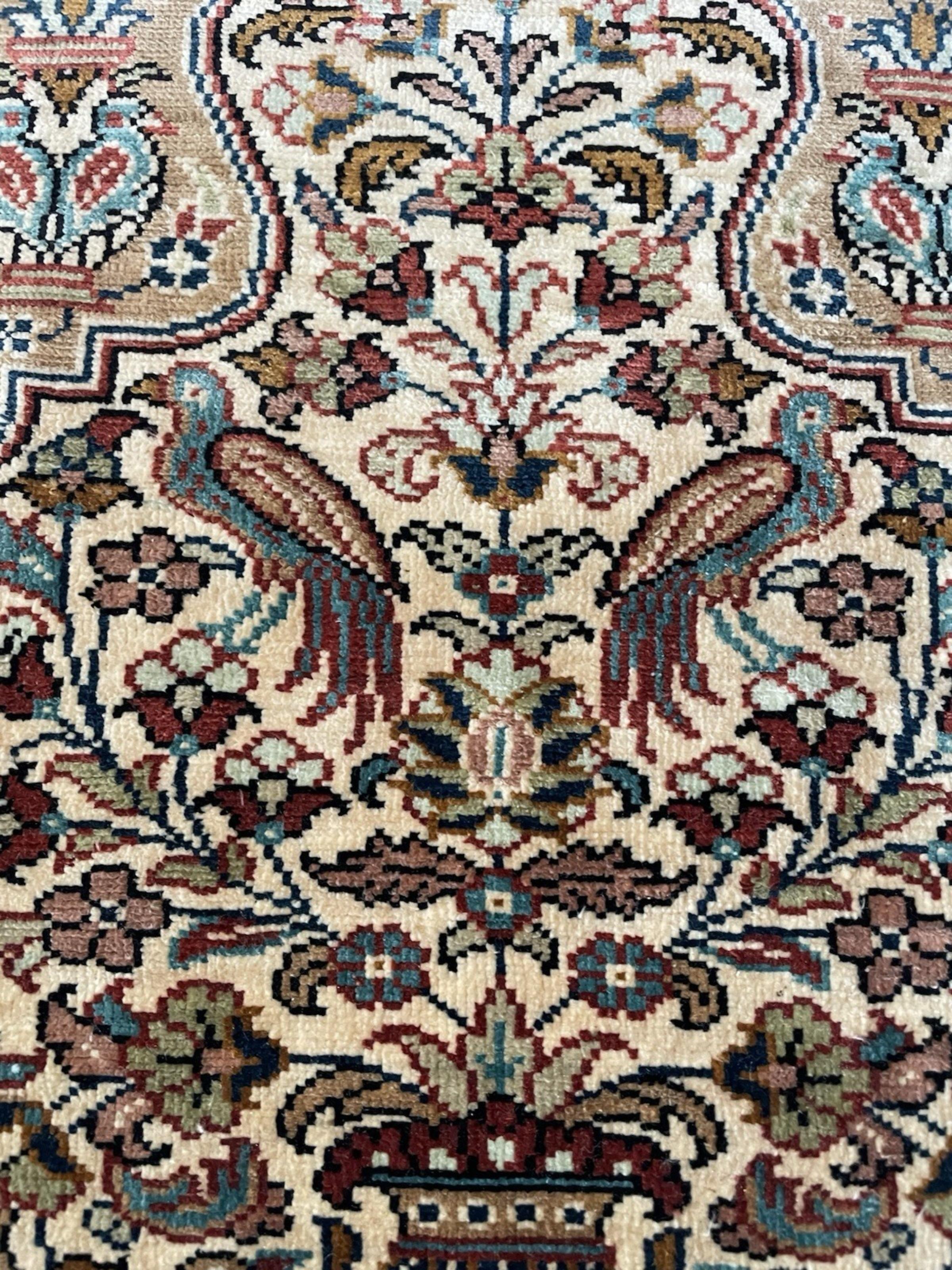 Handmade Vintage Turkish Silk Hereke Prayer Rug 1.2' x 1.6', 1980s - 1N102 For Sale 4