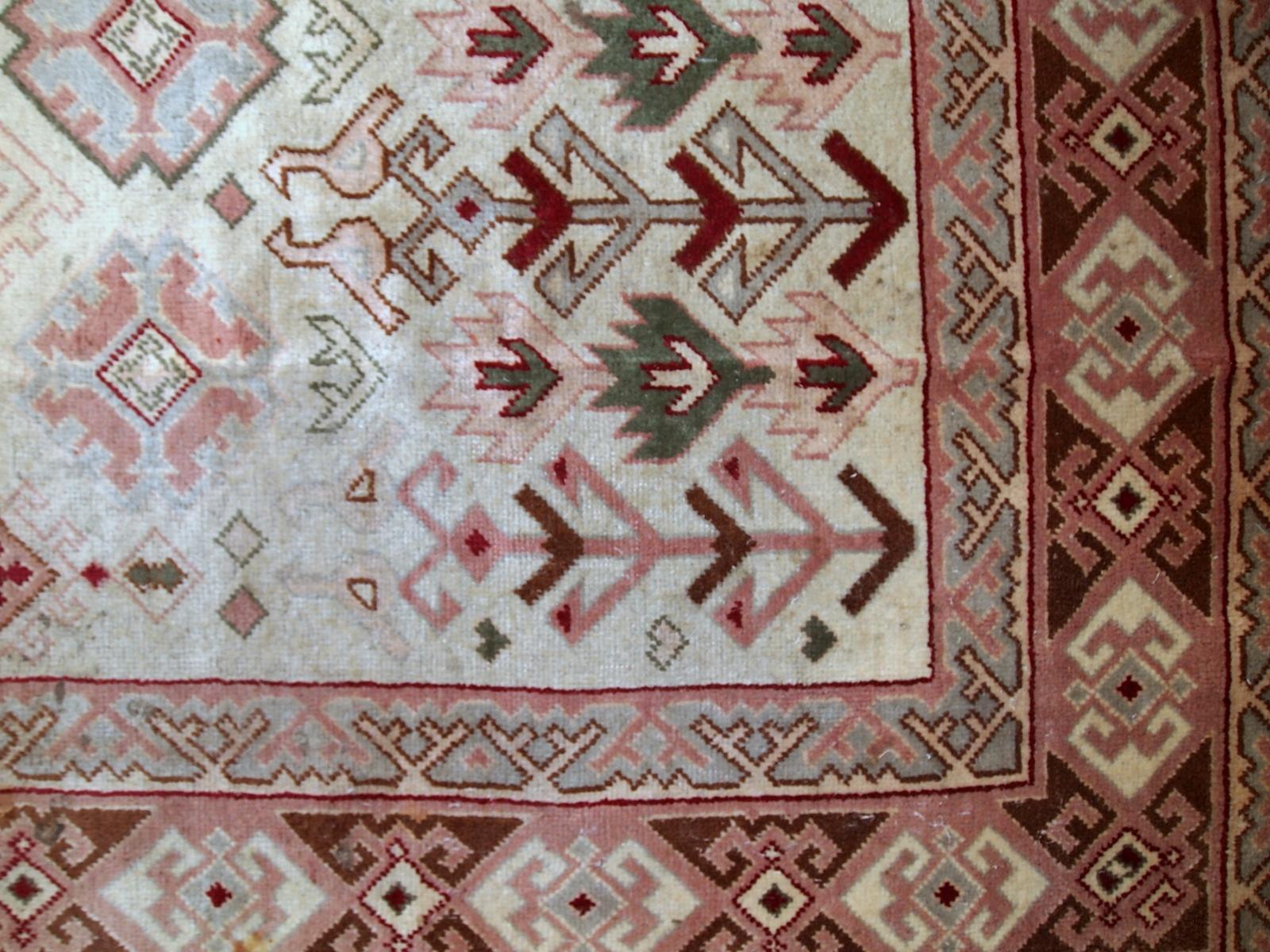Hand-Knotted Handmade vintage Turkish Sivas rug, 1960s - 1C735 For Sale