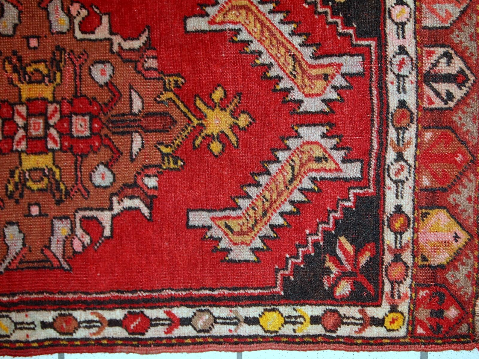 Handmade Vintage Turkish Yastik Rug, 1960s, 1C651 For Sale 1