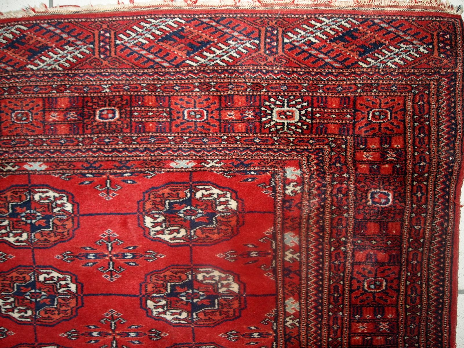 Handmade Vintage Turkmen Tekke Rug, 1970s, 1C631 For Sale 4