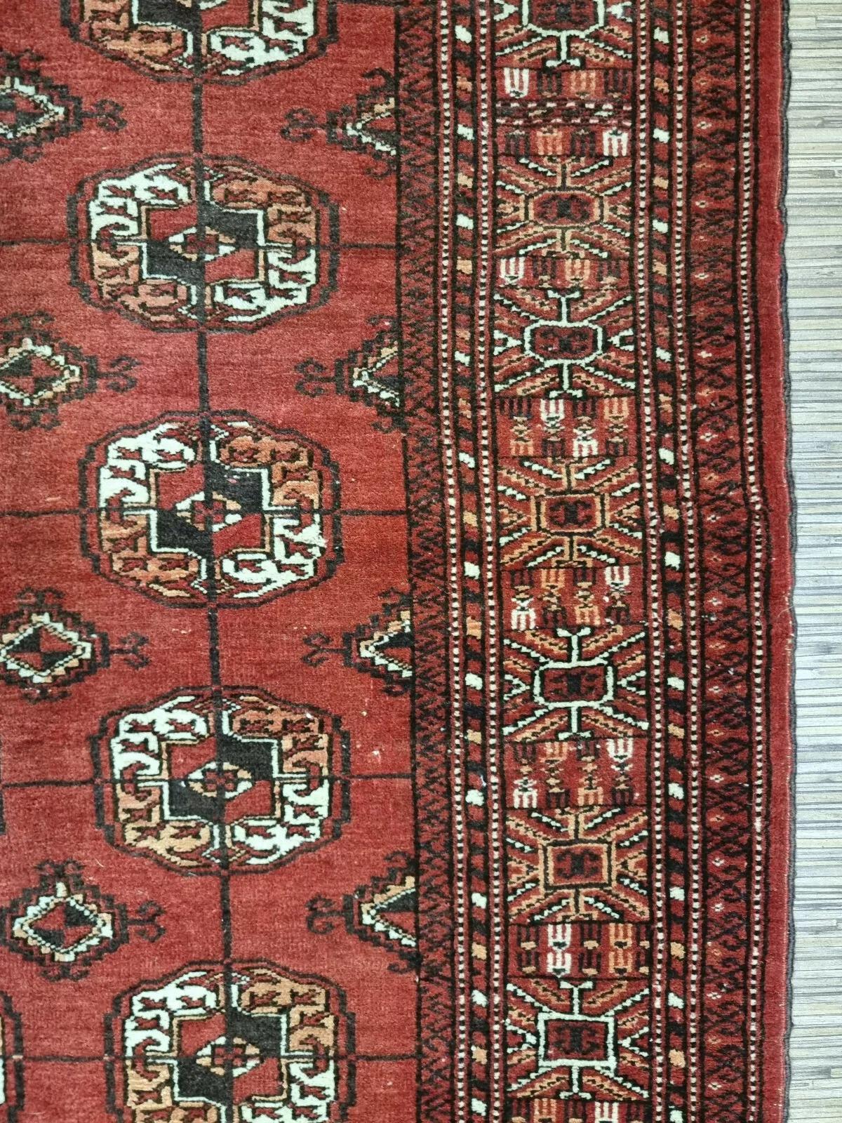Tappeto Tekke vintage fatto a mano 4' x 5,9' 1950 - 1D199 in vendita 3
