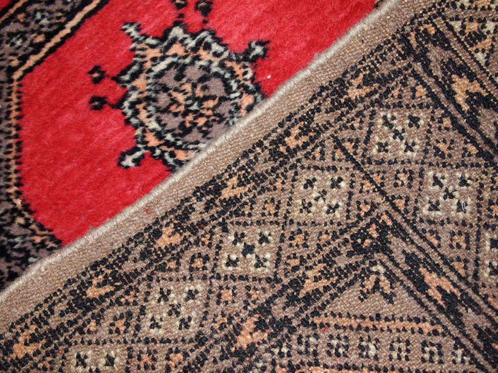 Handmade Vintage Uzbek Bukhara Rug, 1960s, 1C712 In Good Condition For Sale In Bordeaux, FR