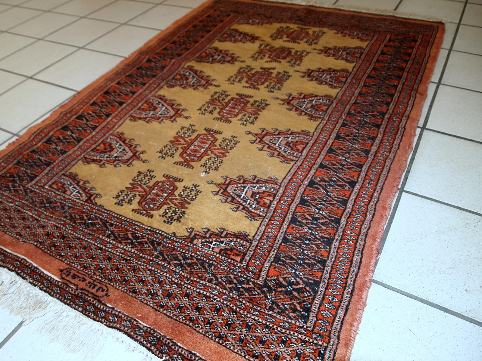Handgefertigter uzbekischer Bukhara-Teppich im Vintage-Stil, 1960er Jahre, 1734 im Angebot 3