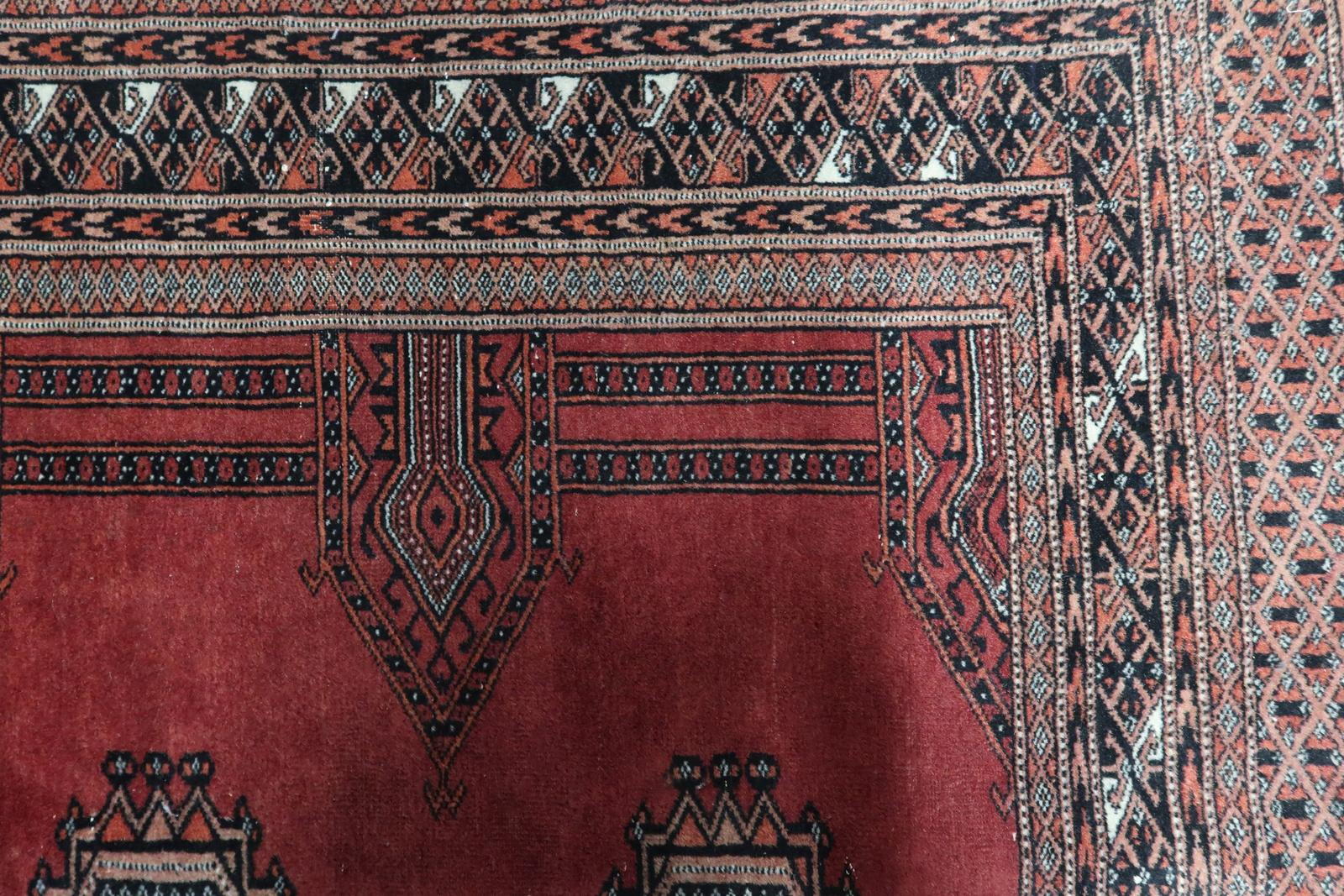 Hand-Knotted Handmade Vintage Uzbek Bukhara Rug 1960s - 1C1083 For Sale