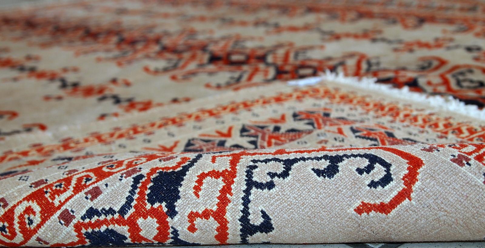 Hand-Knotted Handmade Vintage Uzbek Bukhara Rug, 1960s, 1c491 For Sale
