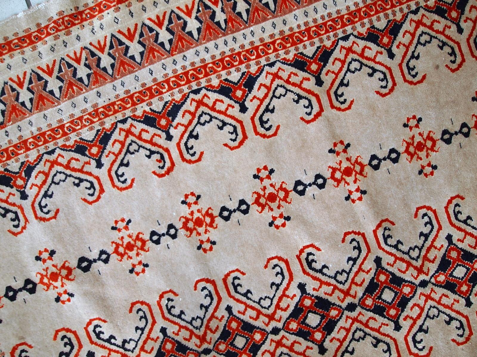 Handmade Vintage Uzbek Bukhara Rug, 1960s, 1c491 For Sale 1