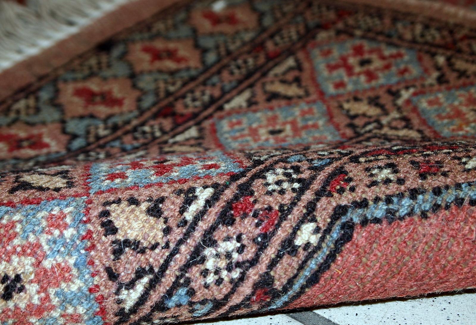 Handmade Vintage Uzbek Bukhara Rug, 1960s, 1C618 For Sale 5