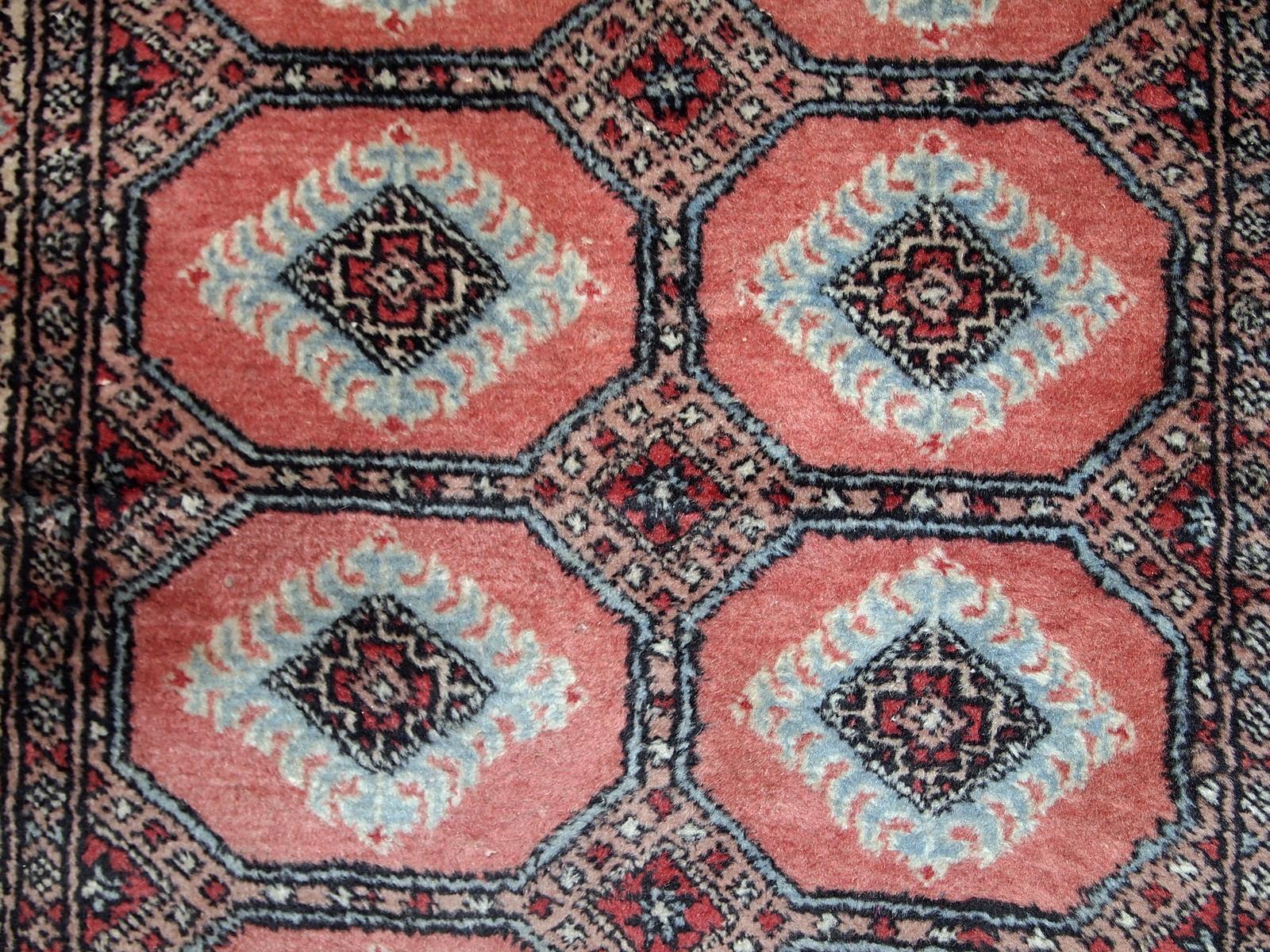 Handmade Vintage Uzbek Bukhara Rug, 1960s, 1C618 In Good Condition For Sale In Bordeaux, FR