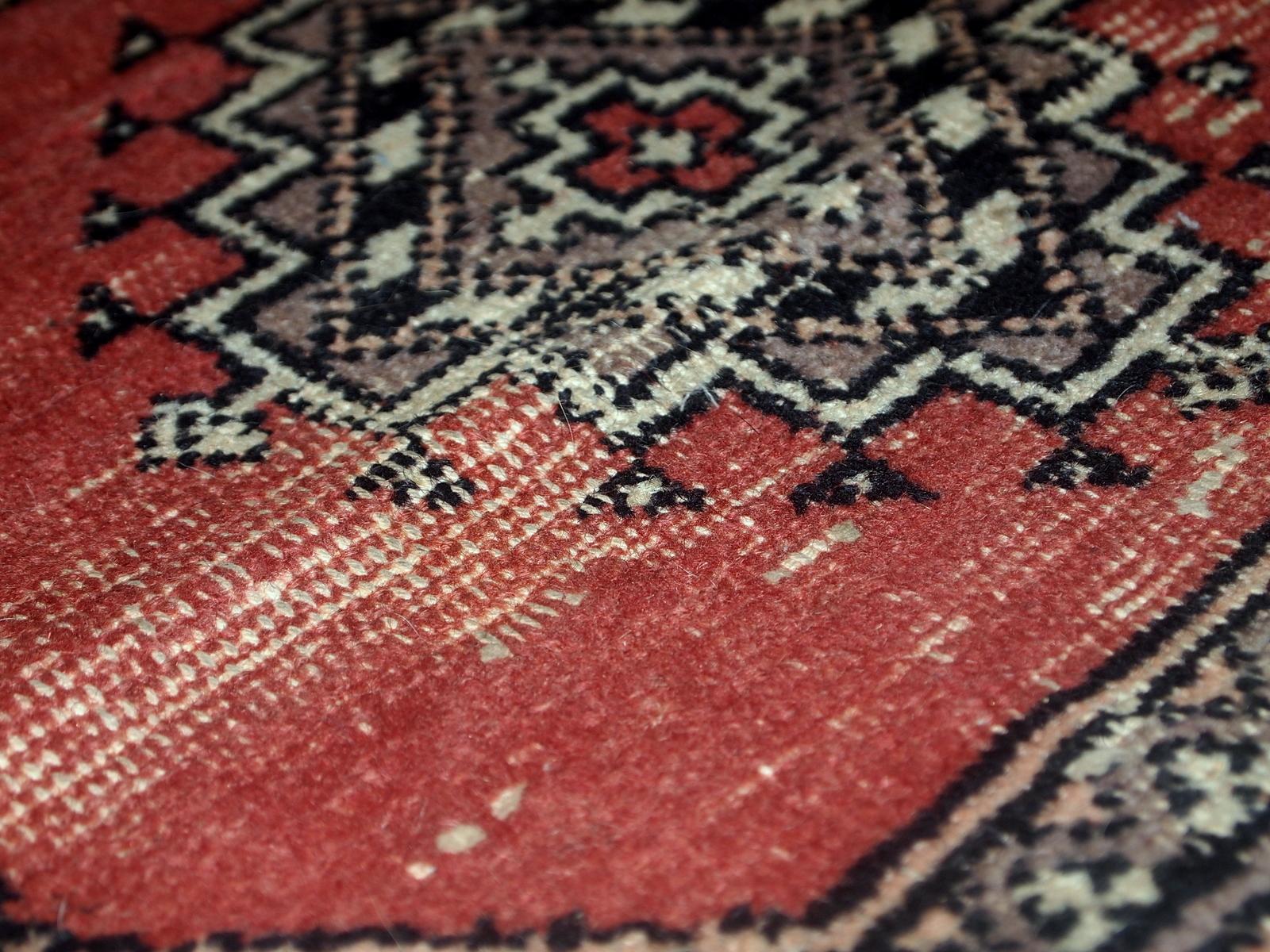 Handmade Vintage Uzbek Bukhara Rug, 1960s, 1C624 2