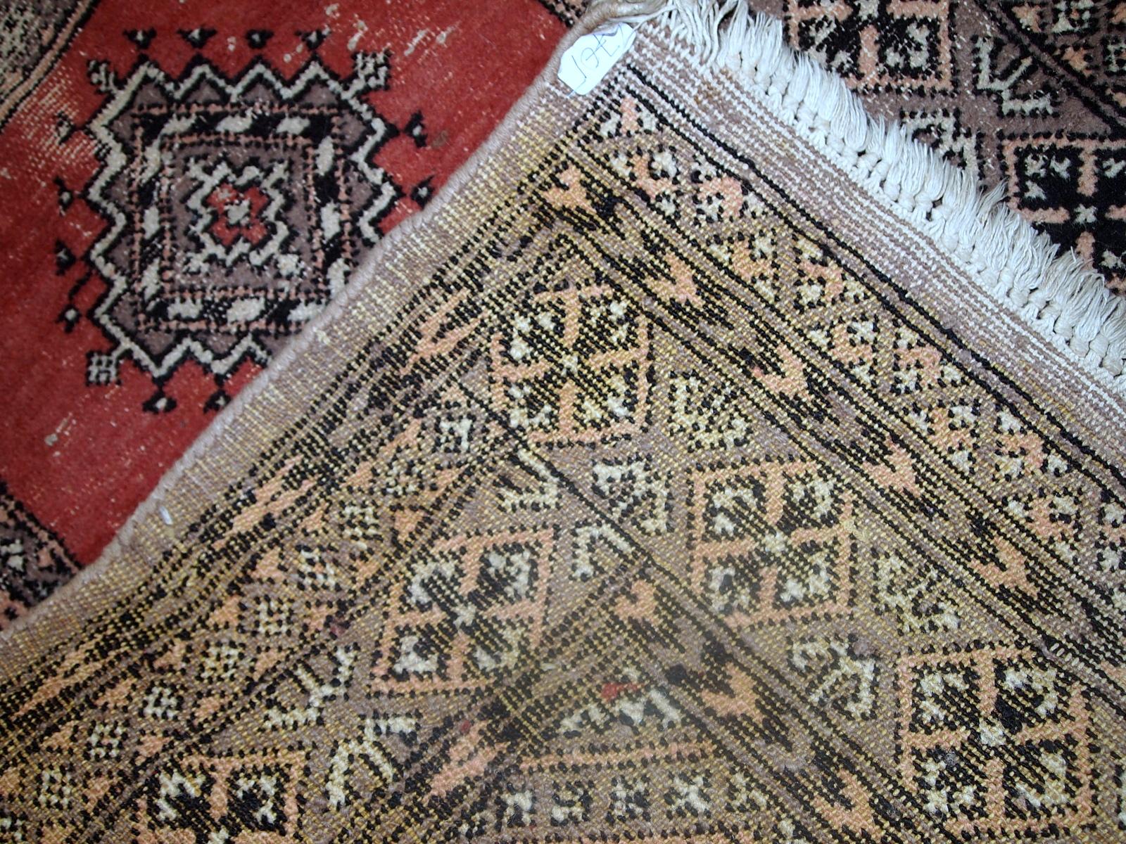 Handmade Vintage Uzbek Bukhara Rug, 1960s, 1C624 3