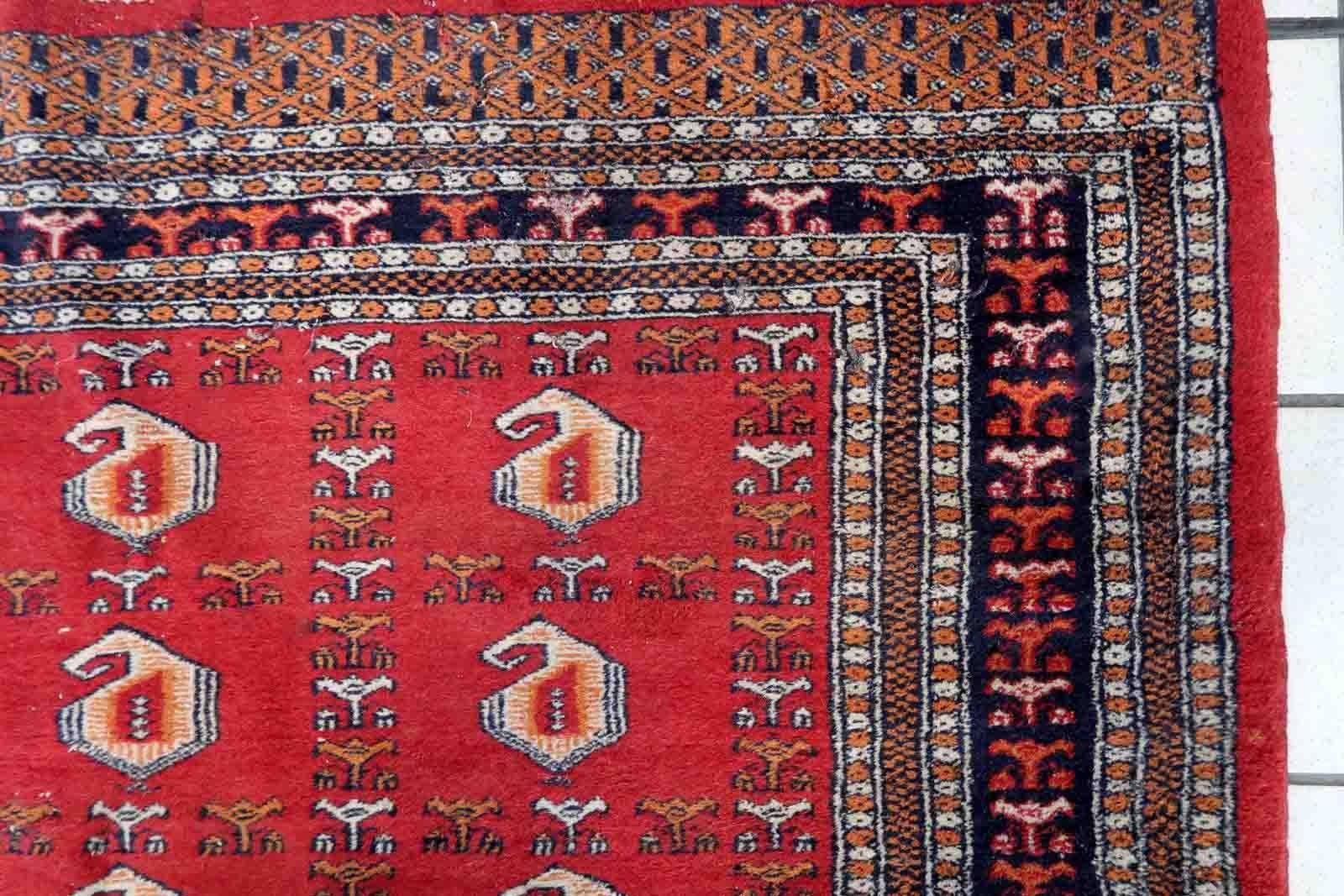 Handmade Vintage Uzbek Bukhara Rug, 1960s, 1C889 For Sale 4