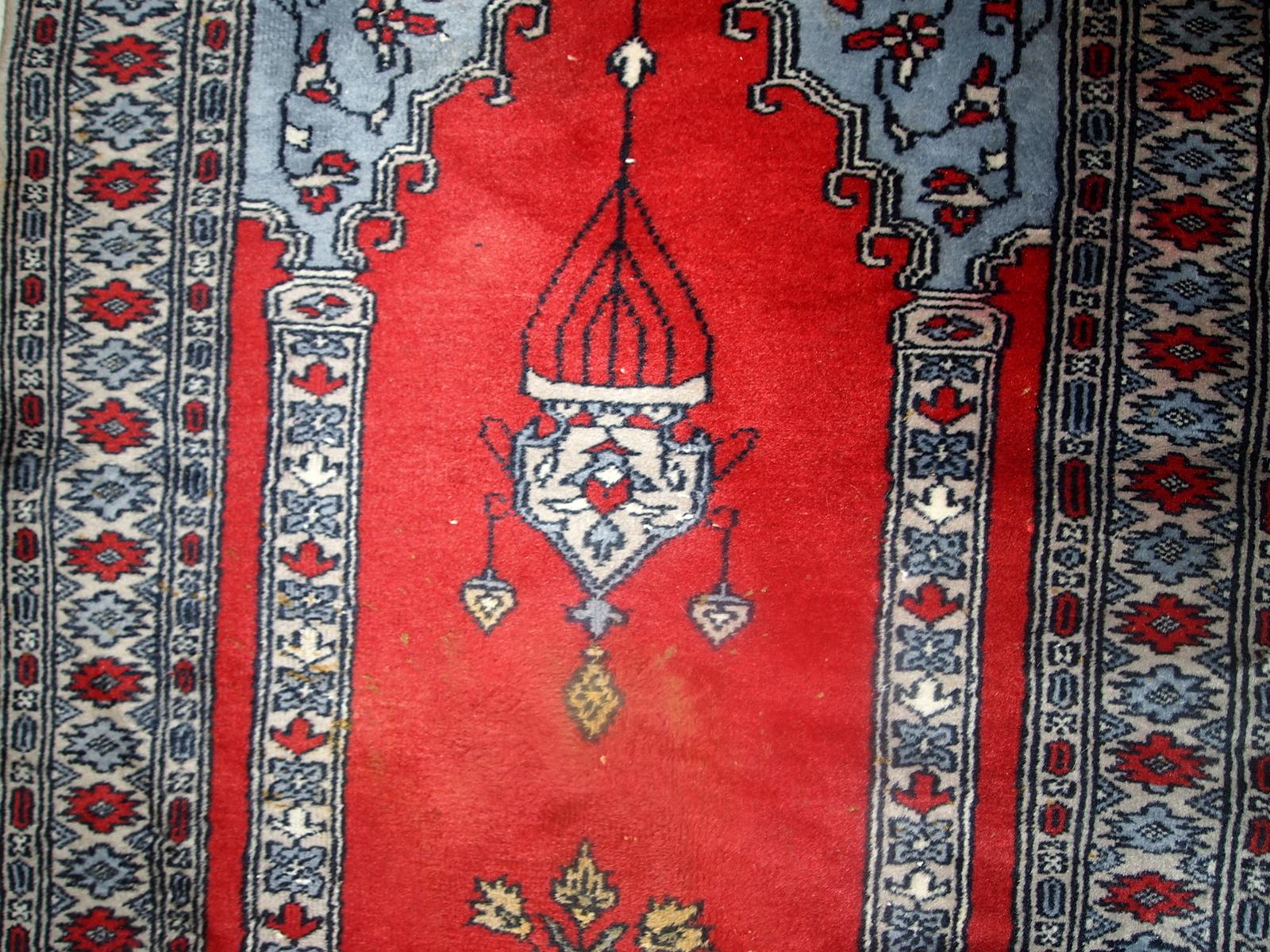Handmade Vintage Uzbek Bukhara Rug, 1970s, 1C626 In Good Condition In Bordeaux, FR