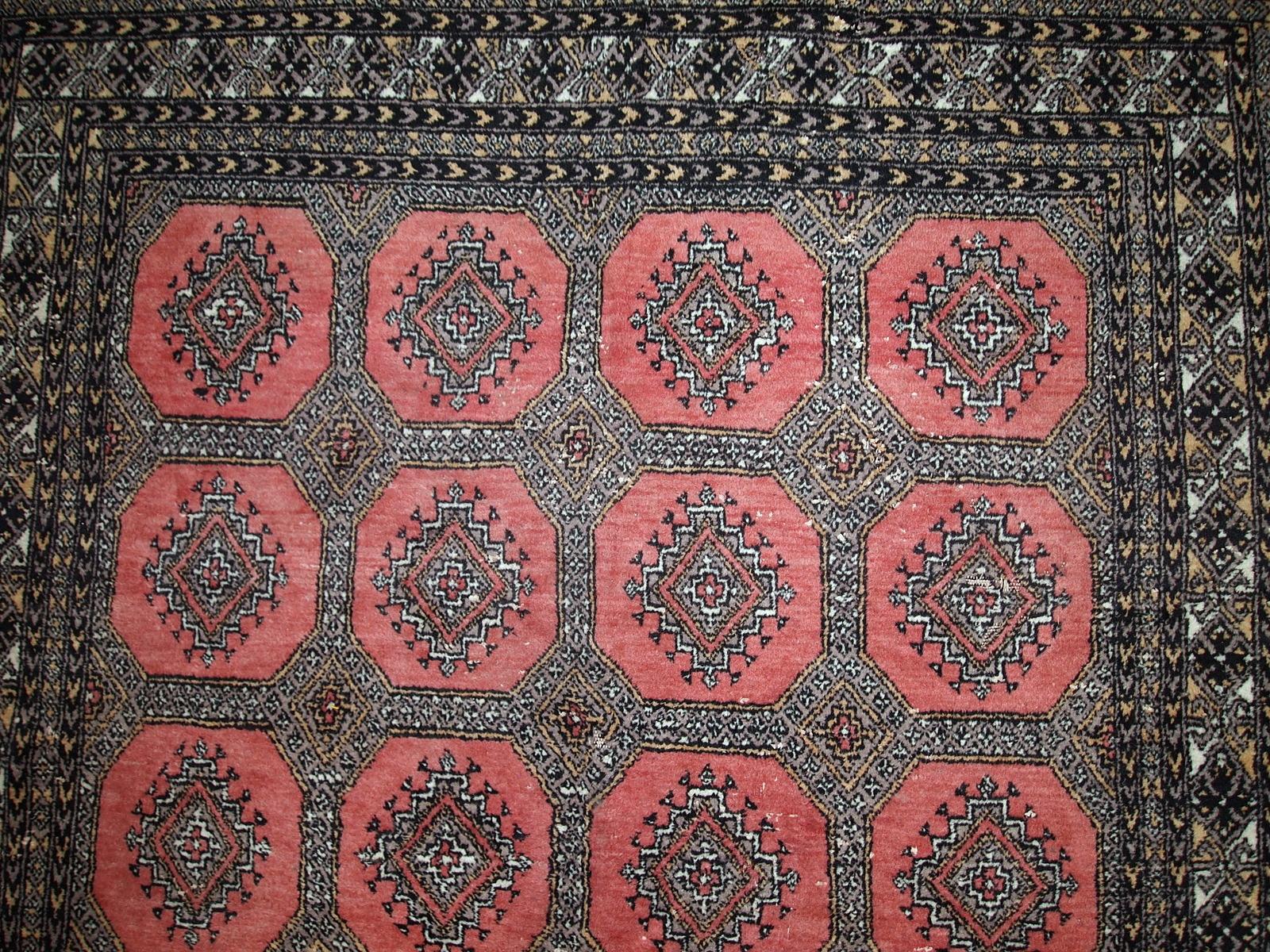 Handmade Vintage Uzbek Bukhara Rug, 1970s, 1C639 1