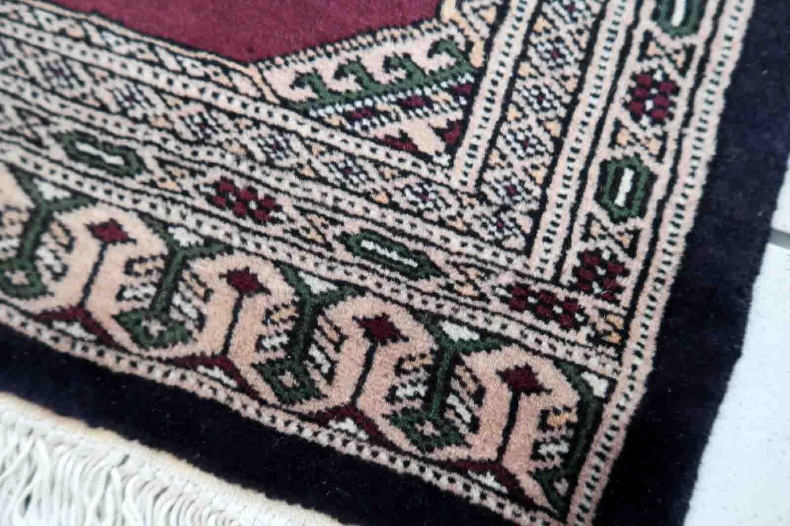 Handmade Vintage Uzbek Bukhara Rug, 1970s, 1C848 In Good Condition For Sale In Bordeaux, FR