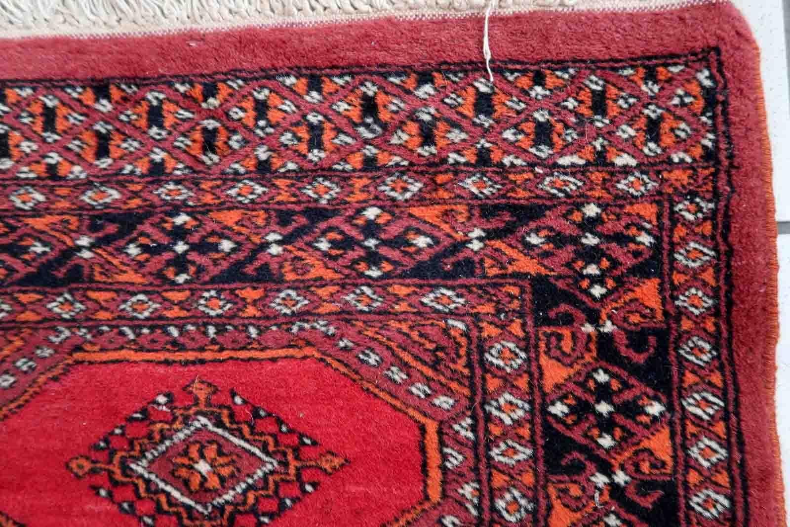 Handmade Vintage Uzbek Bukhara Rug, 1970s, 1C865 For Sale 5