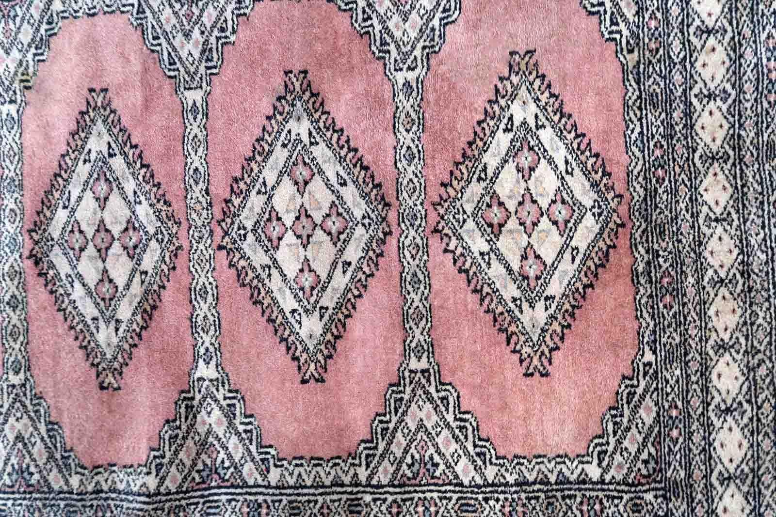 Handmade Vintage Uzbek Bukhara Rug, 1970s, 1C946 For Sale 1