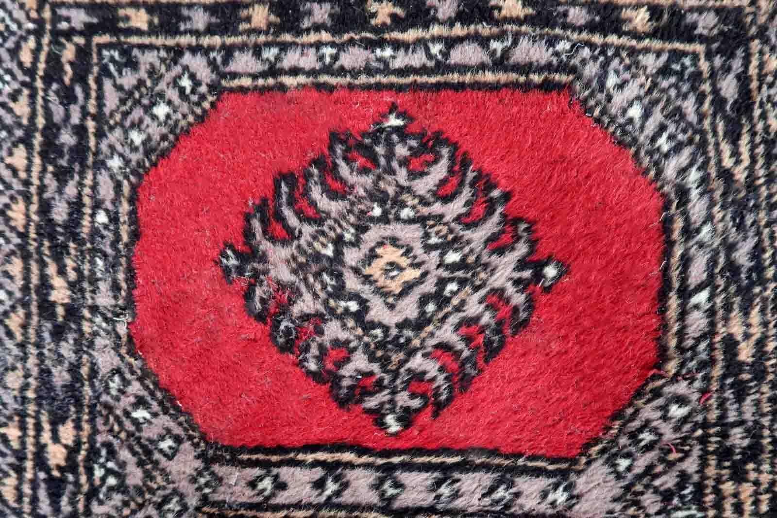 Handmade Vintage Uzbek Bukhara Rug, 1970s, 1C963 For Sale 1