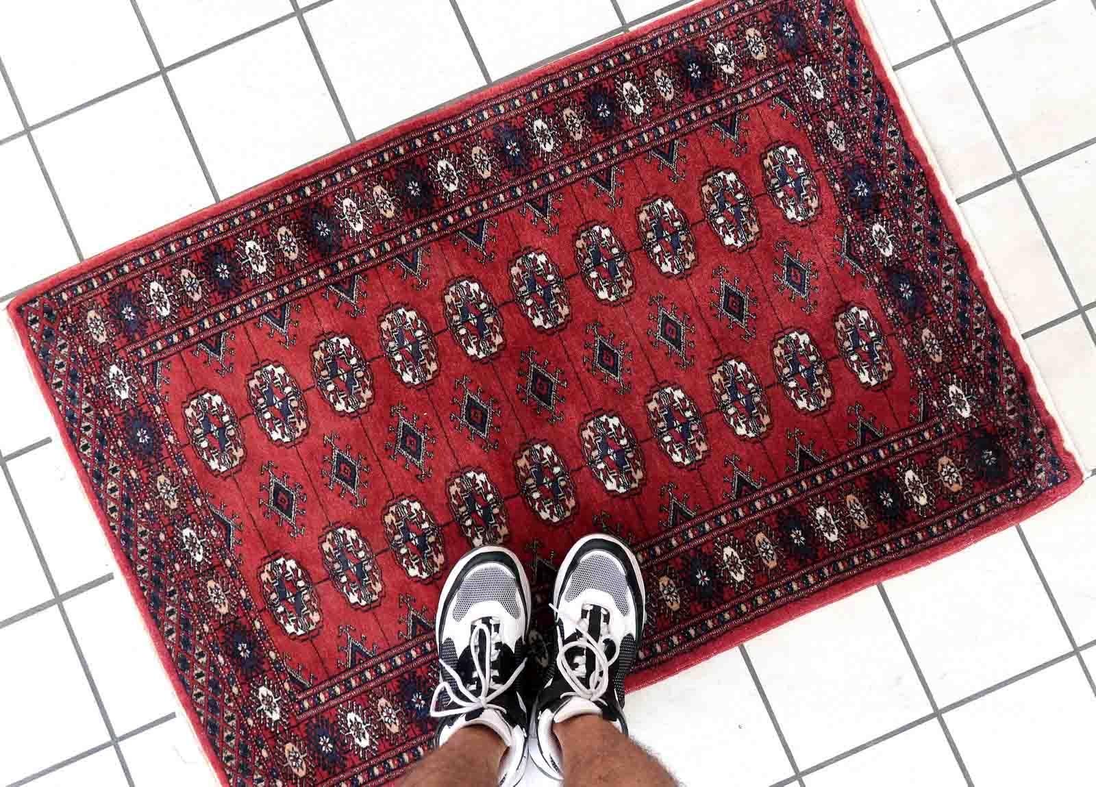 Uzbeko Tappeto Uzbek Bukhara vintage fatto a mano, anni '70, 1C995 in vendita