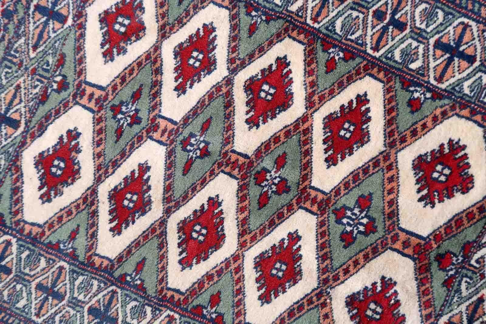 Handmade Vintage Uzbek Bukhara Rug, 1970s, 1C997 For Sale 1