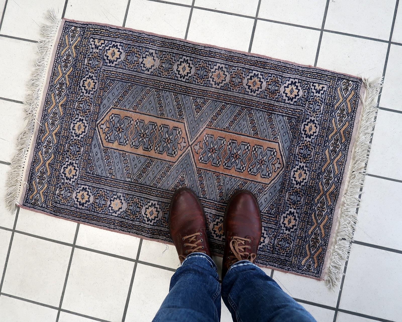 Handmade Vintage Uzbek Bukhara Rug 2' x 3.1', 1950s - 1C1144 For Sale 4