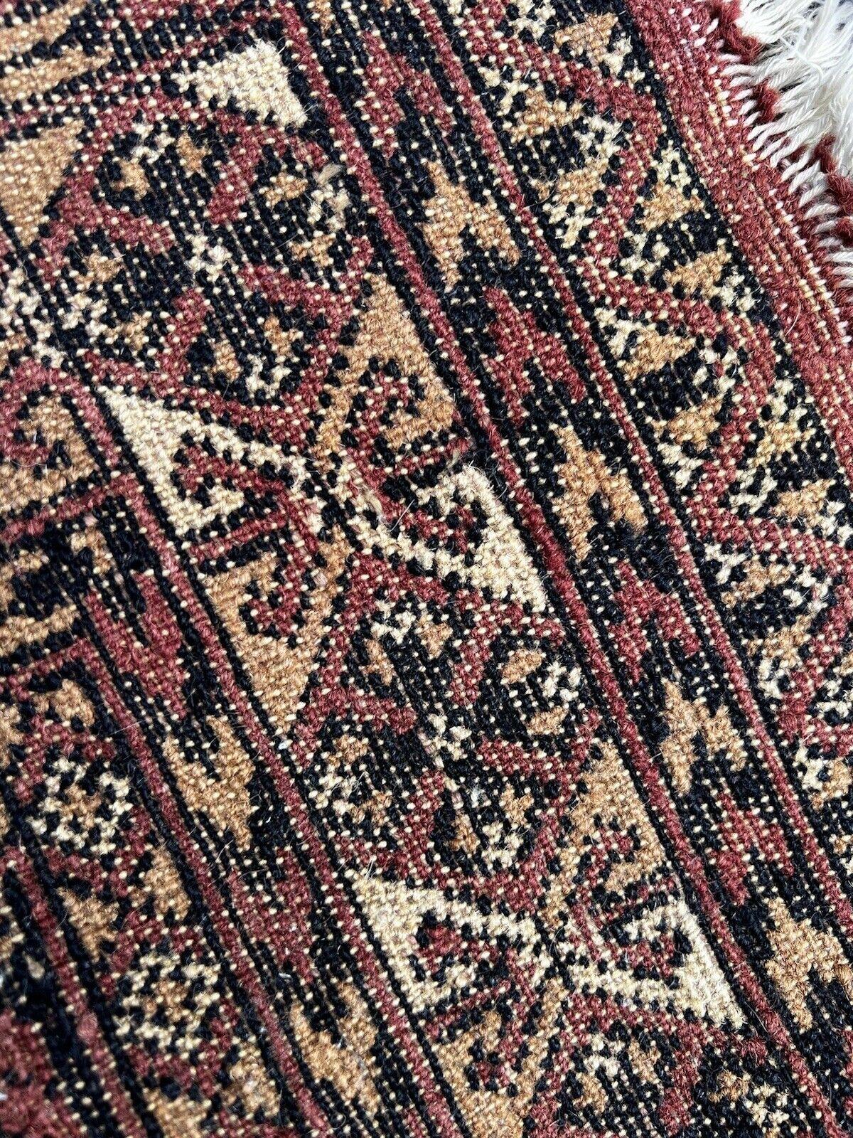 Handmade Vintage Uzbek Bukhara Rug 2.1' x 3', 1960s - 1S25 In Good Condition For Sale In Bordeaux, FR