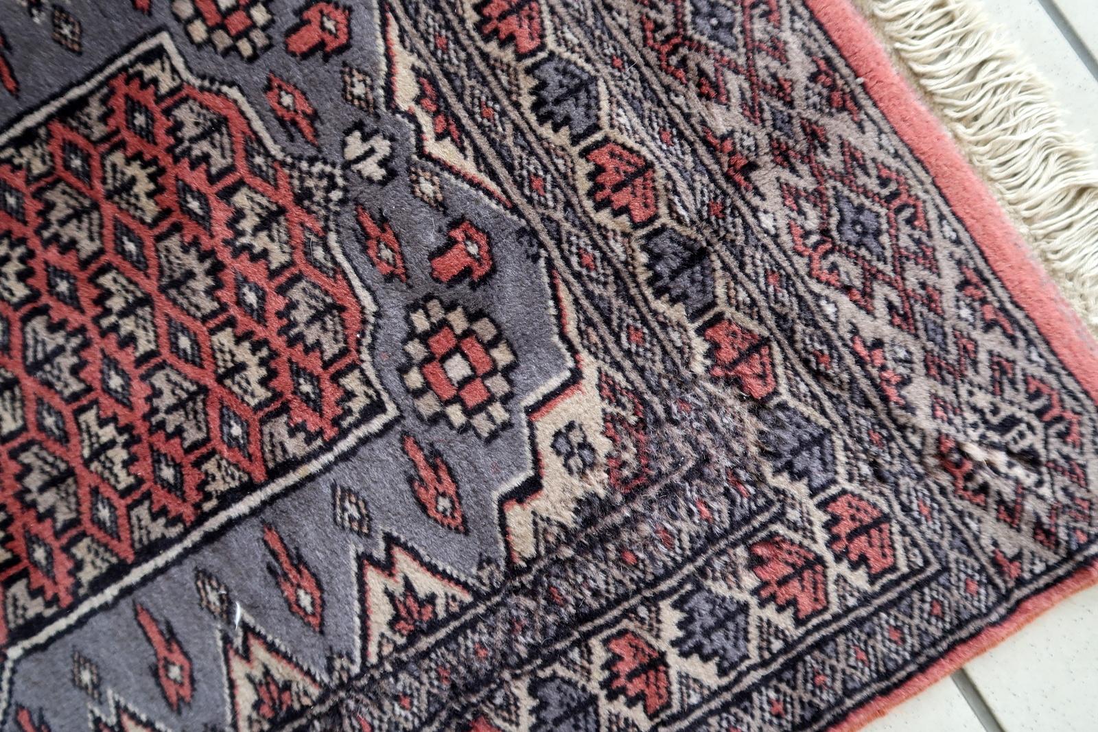 Handgefertigter usbekischer Buchara-Teppich 2,1' x 3,1' 1950er Jahre - 1C1174 (Wolle) im Angebot