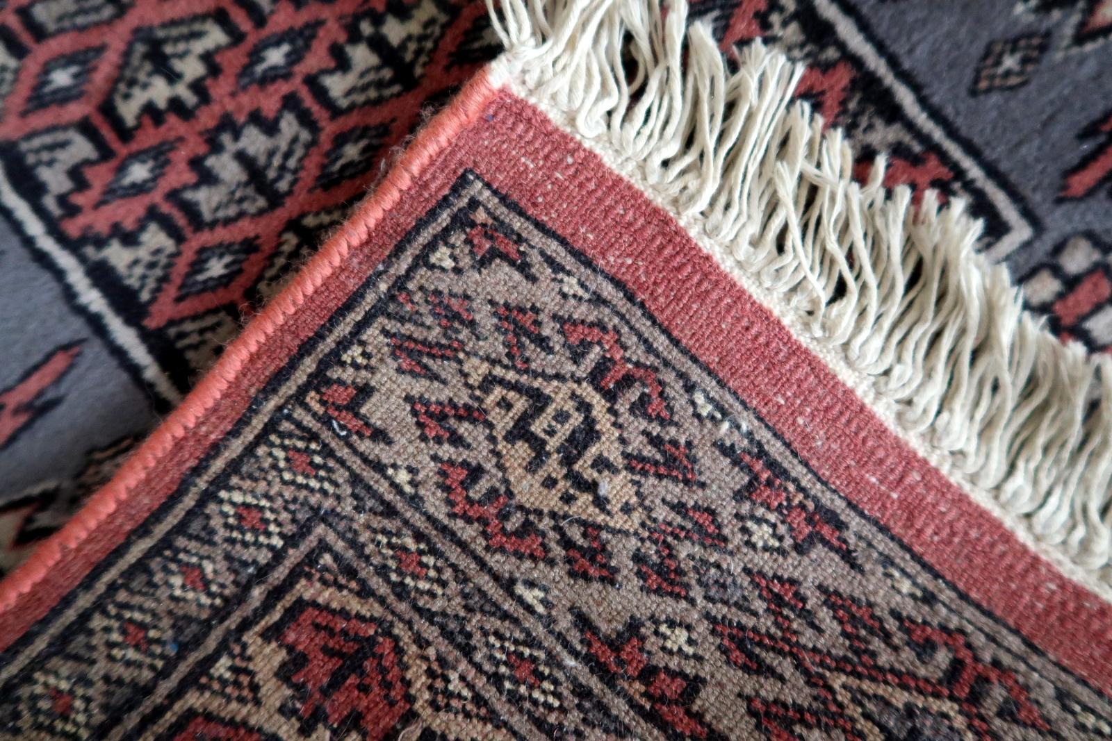 Handgefertigter usbekischer Buchara-Teppich 2,1' x 3,1' 1950er Jahre - 1C1174 im Angebot 2