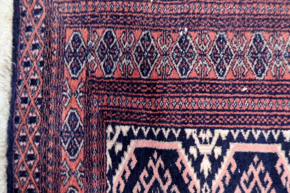 Handgefertigter usbekischer Buchara-Teppich 2,5' x 3,7' 1960er Jahre - 1C1158 (Wolle) im Angebot