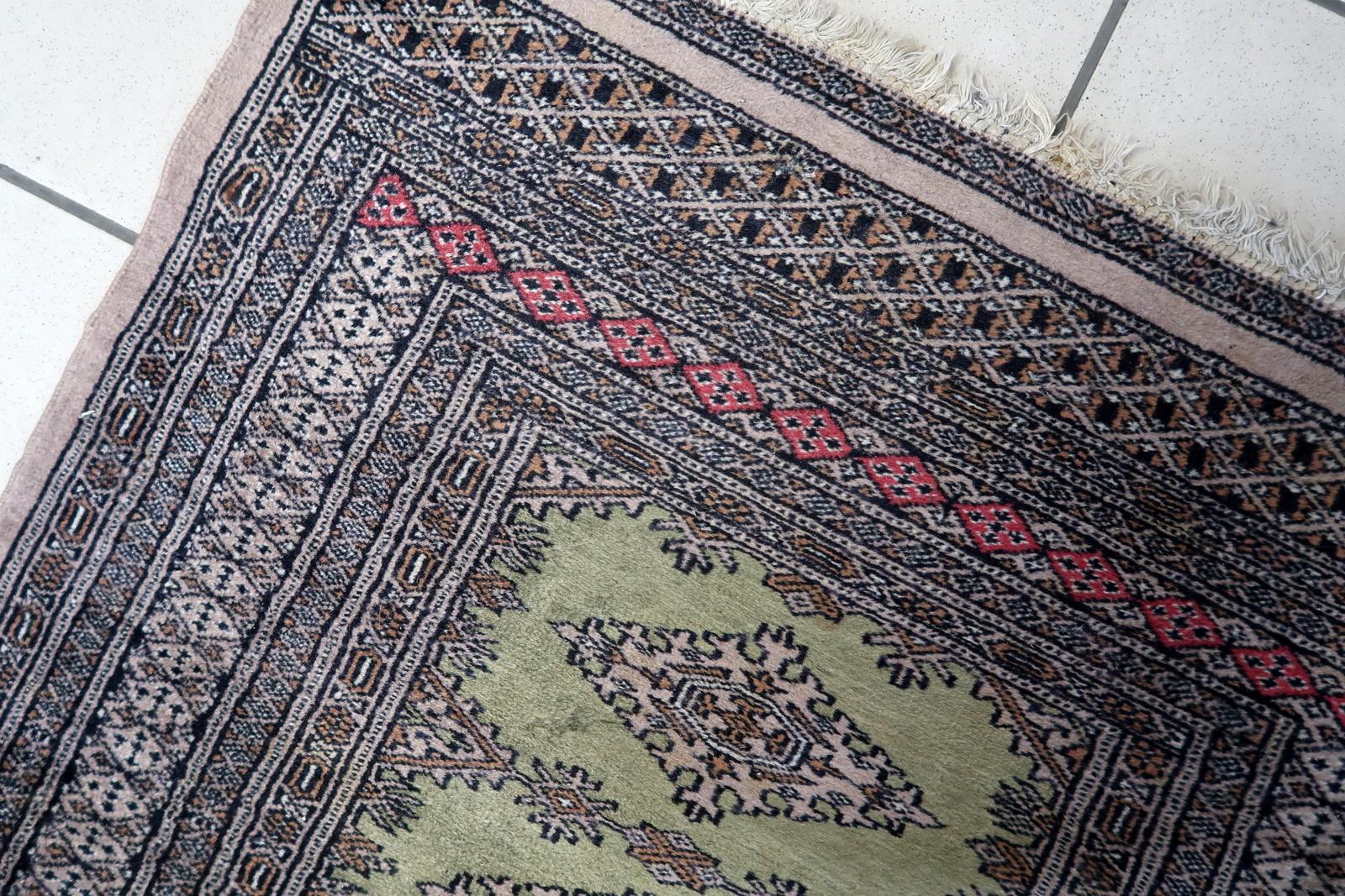 Handgefertigter usbekischer Buchara-Teppich 2,6' x 4', 1950er Jahre - 1C1145 im Zustand „Gut“ im Angebot in Bordeaux, FR