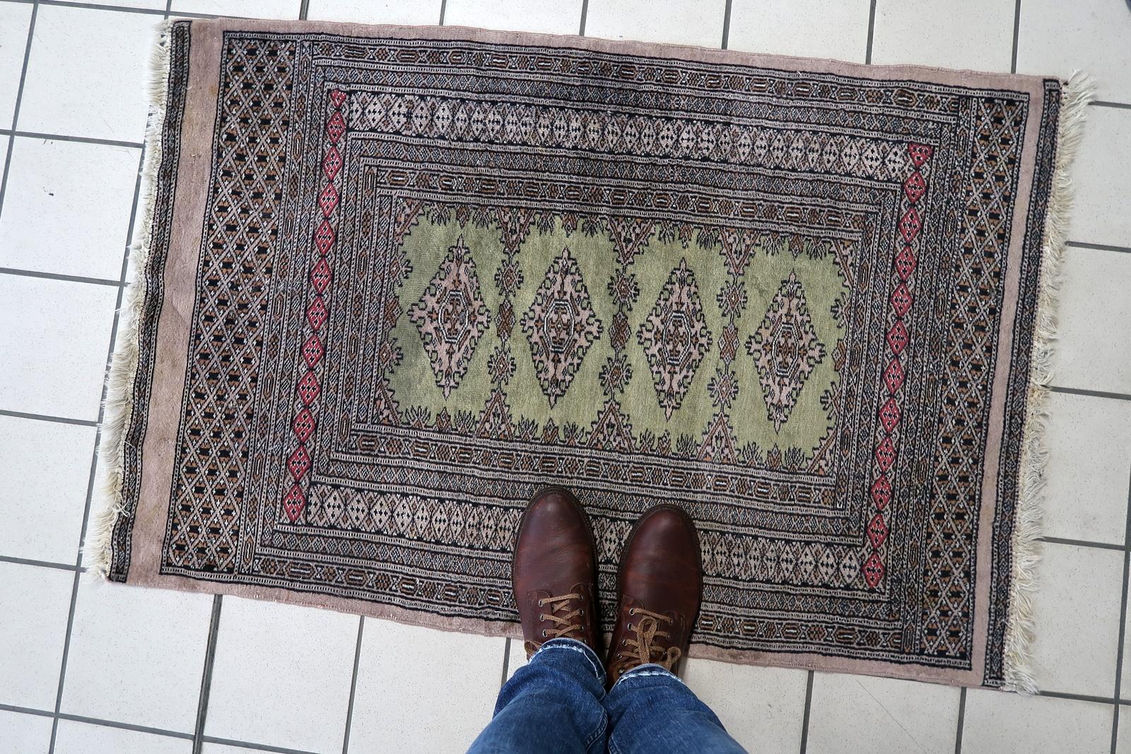 Handmade Vintage Uzbek Bukhara Rug 2.6' x 4', 1950s - 1C1145 For Sale 4