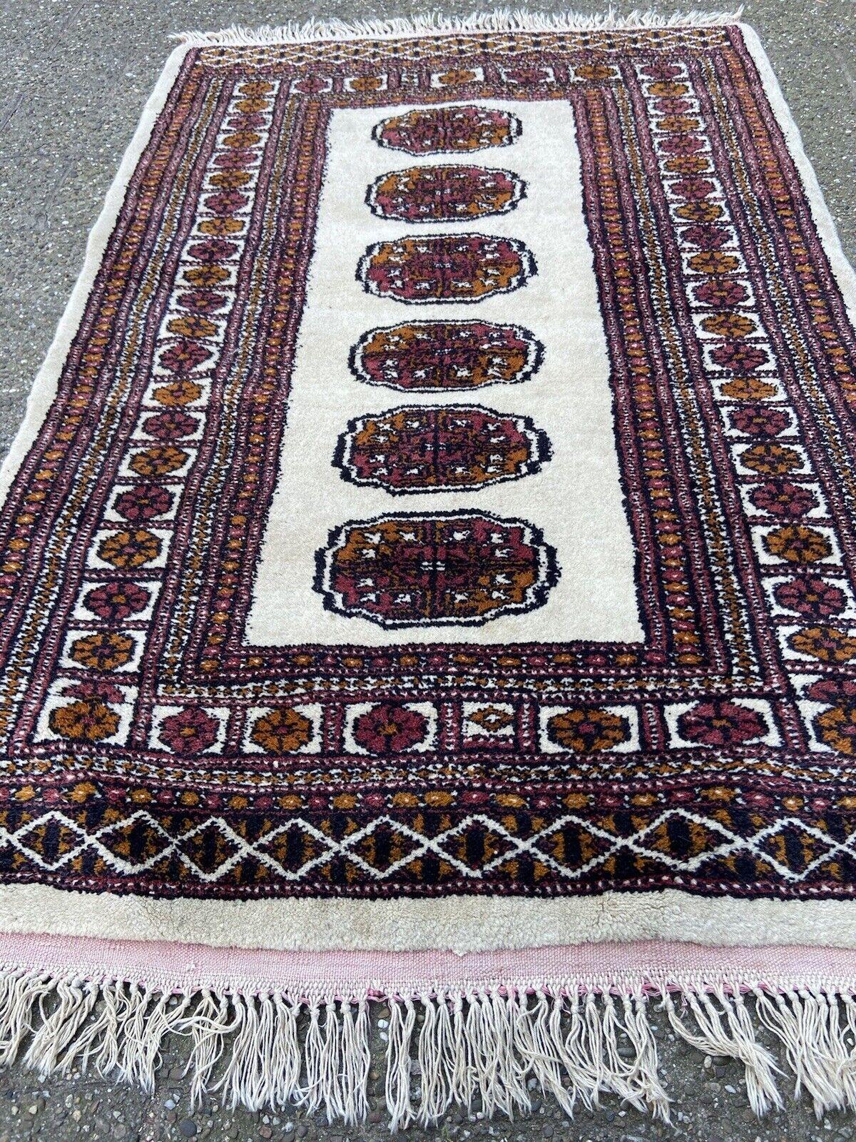 Handmade Vintage Uzbek Bukhara Rug 2.7' x 4.3', 1960s - 1S09 For Sale 3