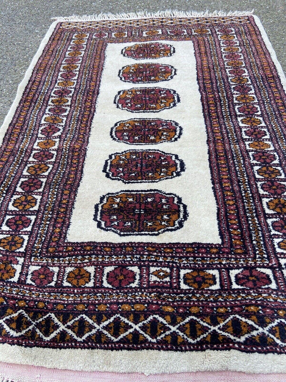 Handmade Vintage Uzbek Bukhara Rug 2.7' x 4.3', 1960s - 1S09 For Sale 4