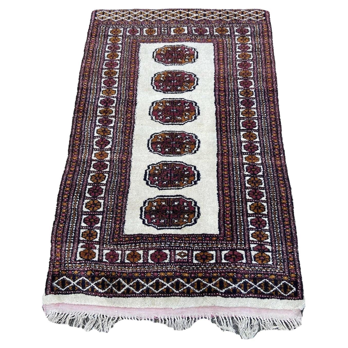 Handmade Vintage Uzbek Bukhara Rug 2.7' x 4.3', 1960s - 1S09