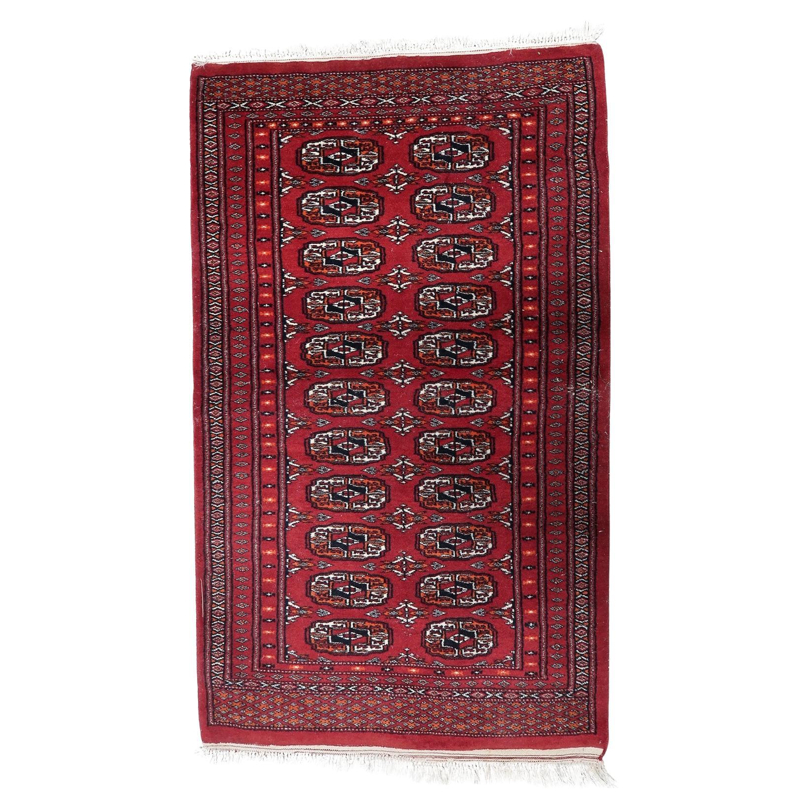 Tapis Ouzbek Bukhara Vintage fait main 2.8
x 4.1
, 1960s - 1C1183